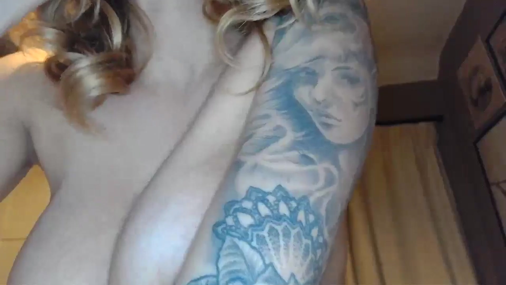 Gallery image thumbnail from EnglishRose3's myfreecams stream on, 02/12/2026, 09:47 image 19 of 20