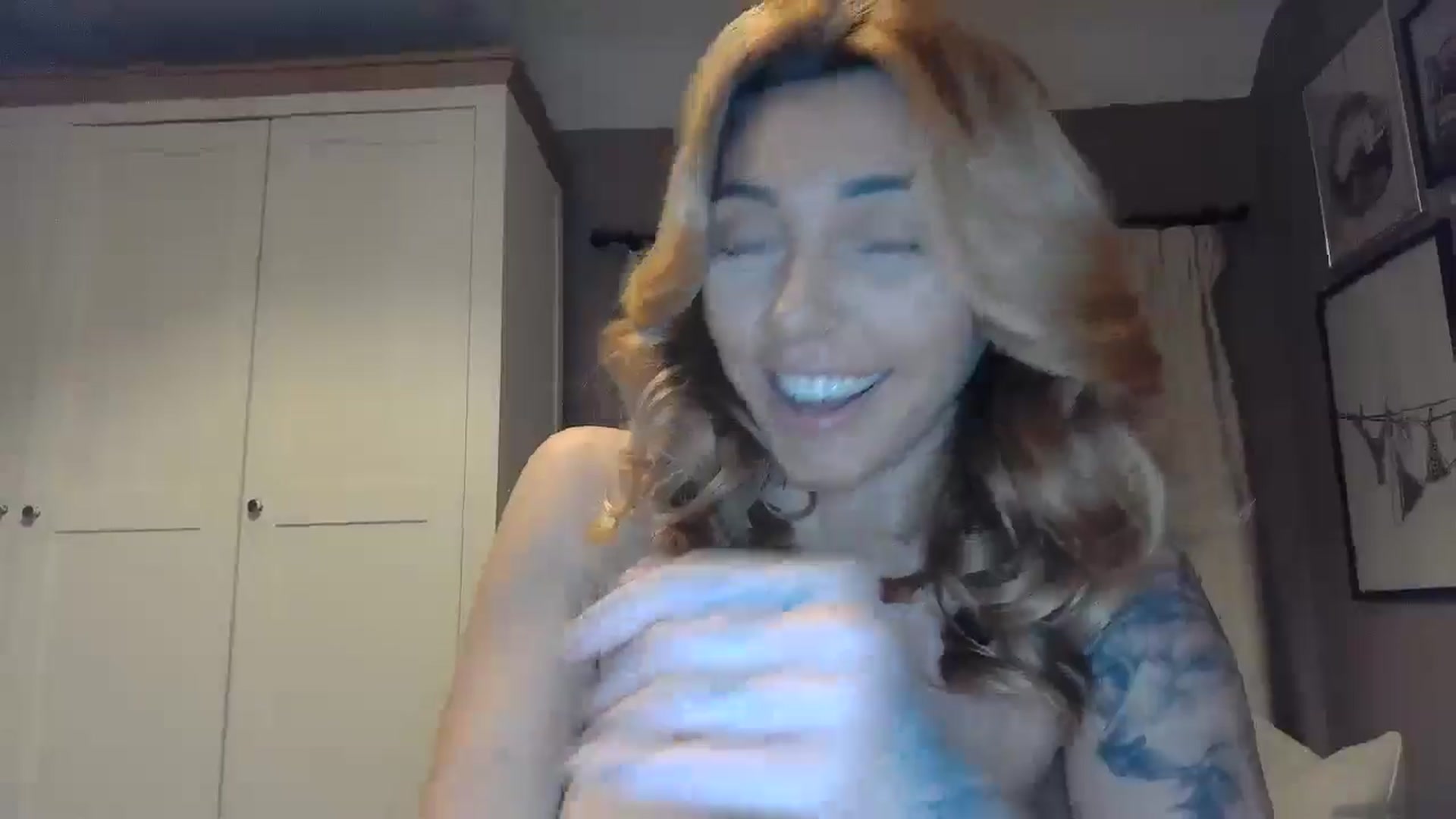 Gallery image thumbnail from EnglishRose3's myfreecams stream on, 02/17/2026, 10:03 image 7 of 20