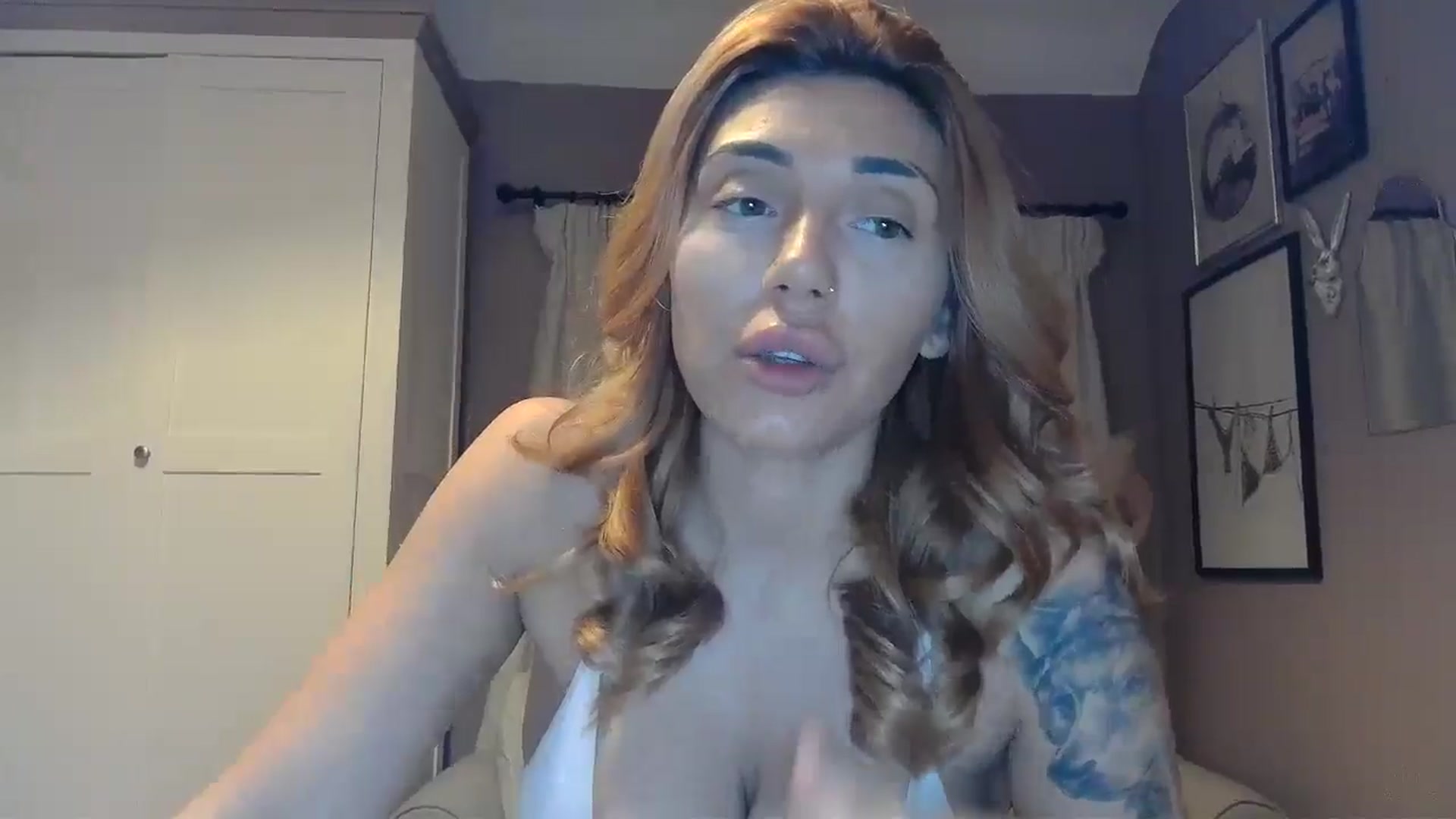 Gallery image thumbnail from EnglishRose3's myfreecams stream on, 04/09/2026, 06:37 image 17 of 20