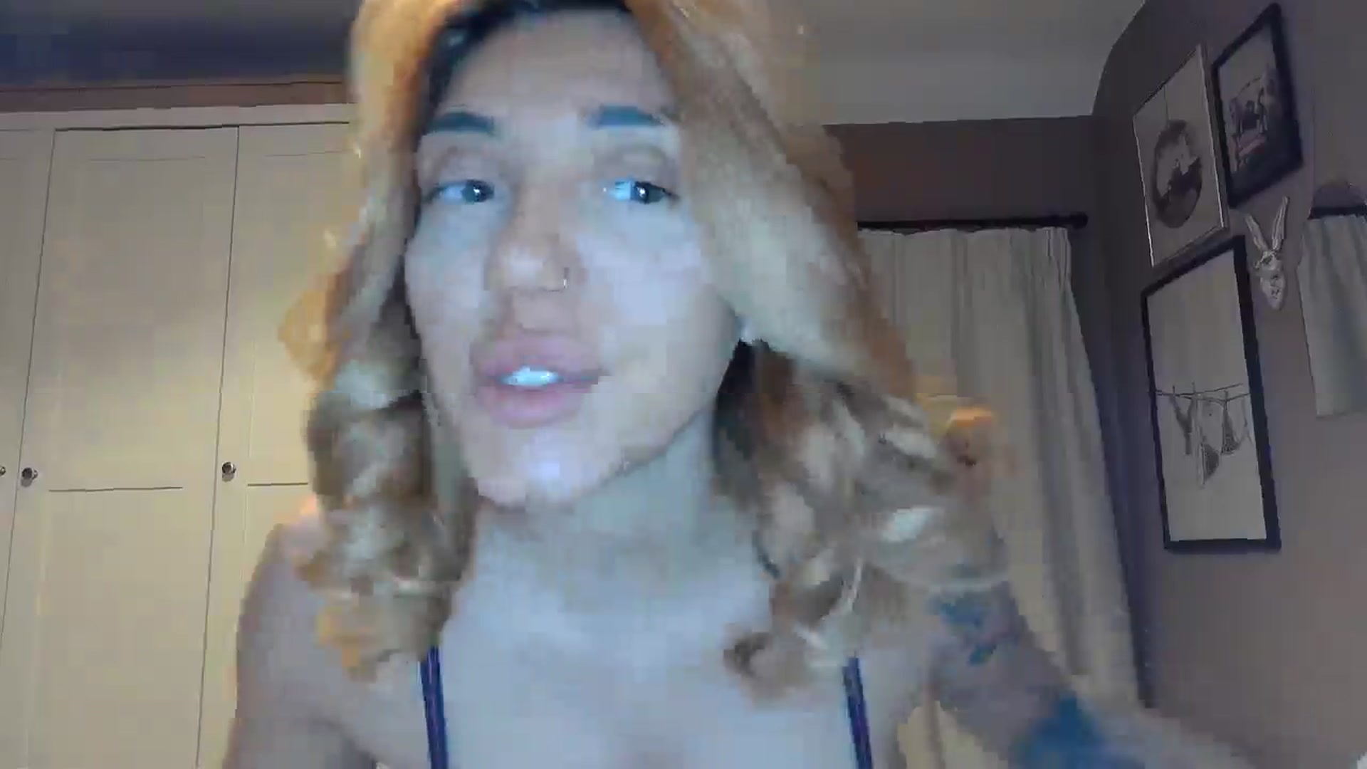 Gallery image thumbnail from EnglishRose3's myfreecams stream on, 04/16/2026, 07:12 image 2 of 20