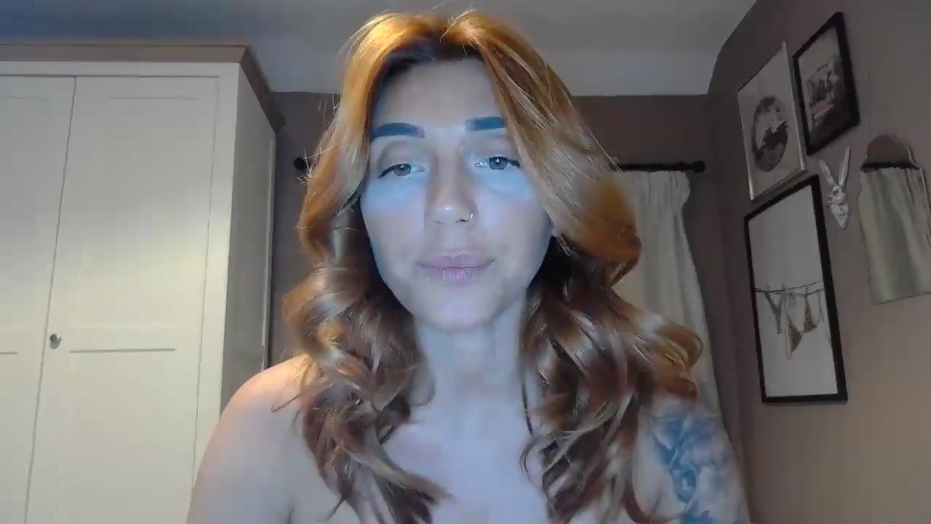 Gallery image thumbnail from EnglishRose3's myfreecams stream on, 04/25/2026, 18:55 image 15 of 20