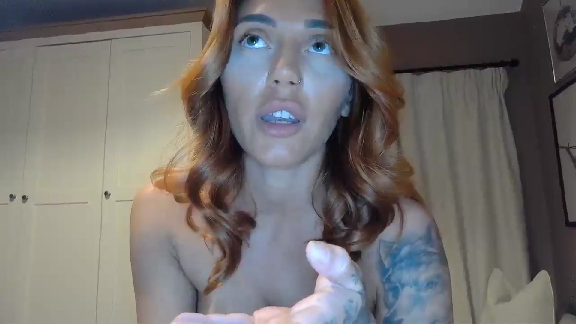 Gallery image thumbnail from EnglishRose3's myfreecams stream on, 04/27/2026, 07:50 image 19 of 20