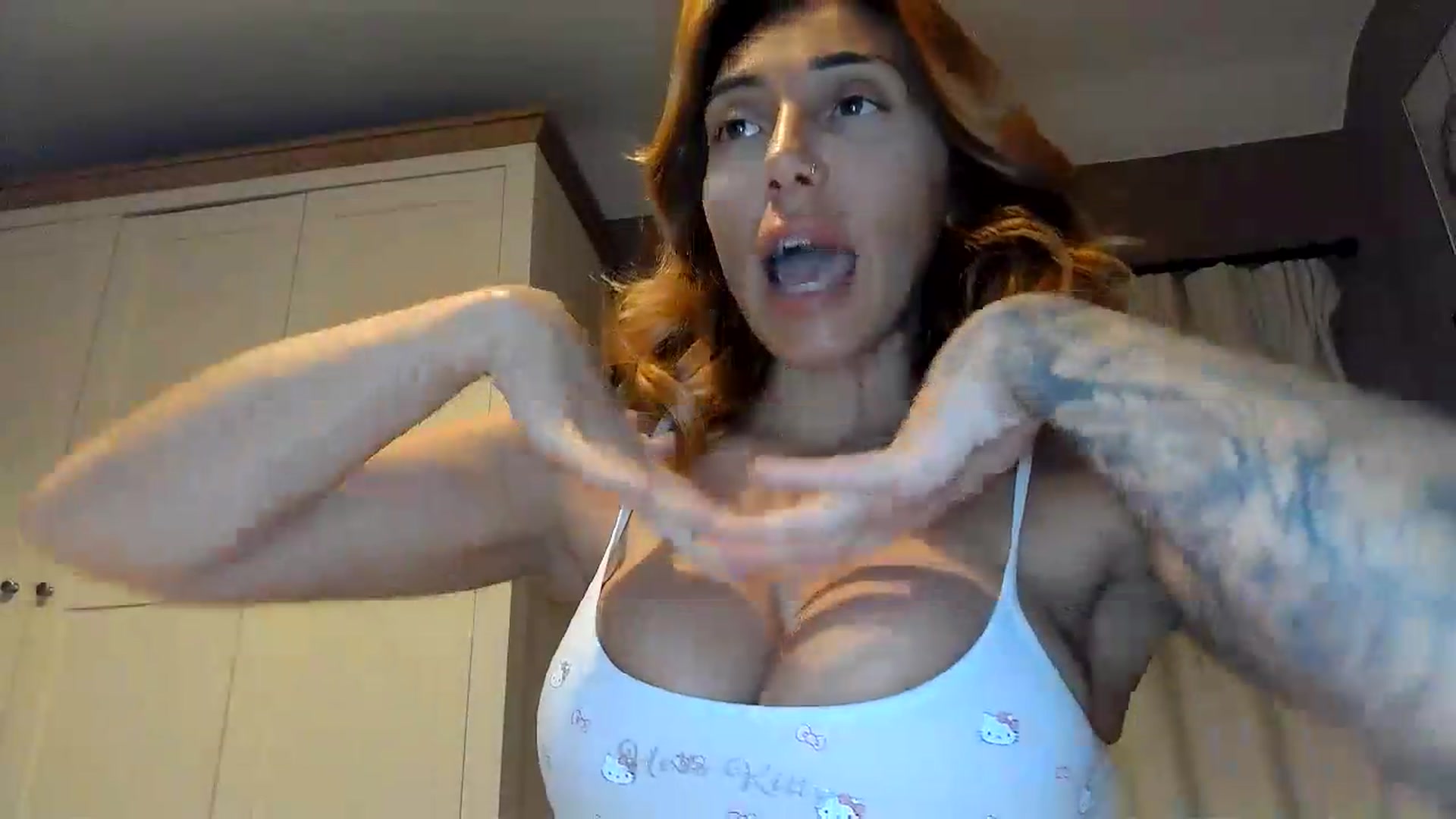 Gallery image thumbnail from EnglishRose3's myfreecams stream on, 05/07/2026, 07:29 image 19 of 20