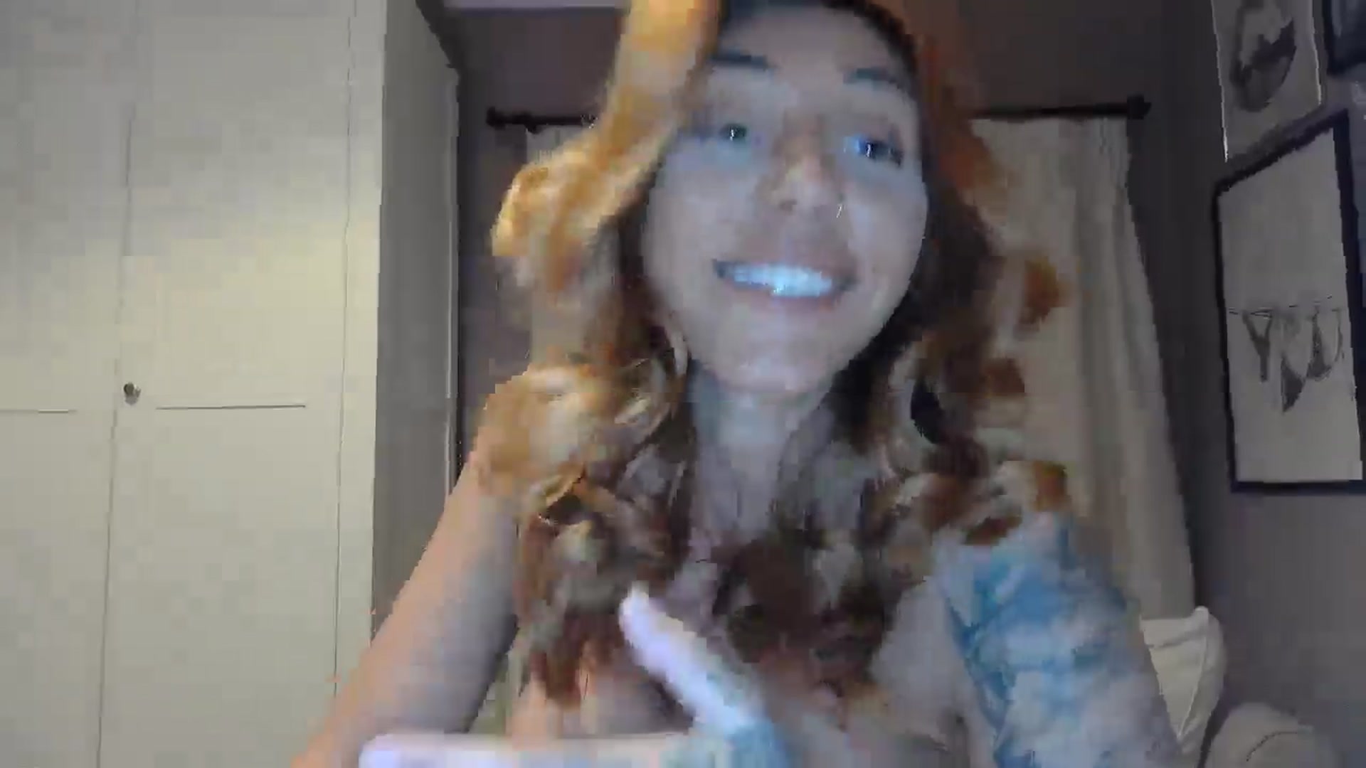 Gallery image thumbnail from EnglishRose3's myfreecams stream on, 05/08/2026, 07:54 image 16 of 20