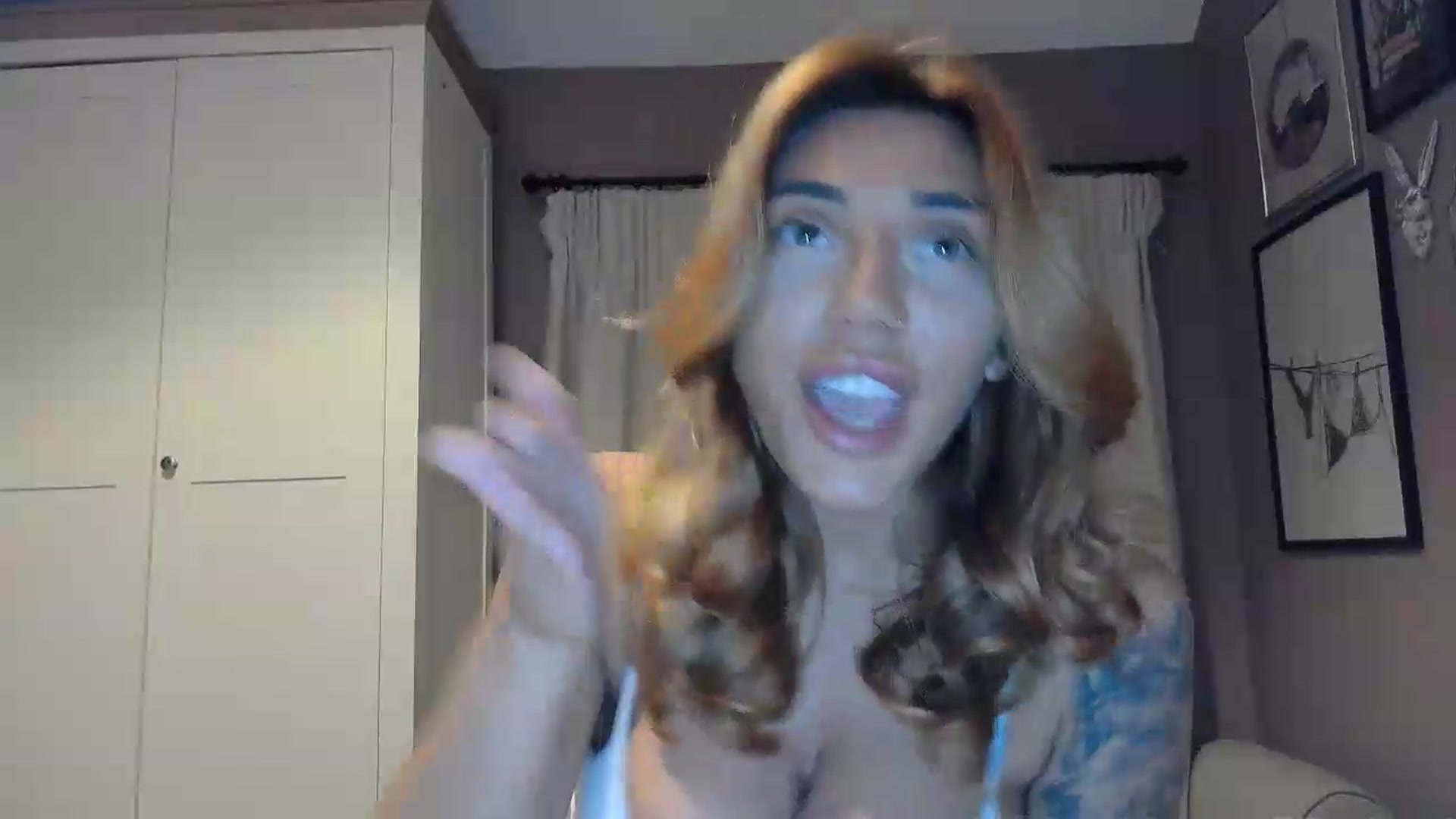Gallery image thumbnail from EnglishRose3's myfreecams stream on, 05/19/2026, 06:17 image 17 of 20