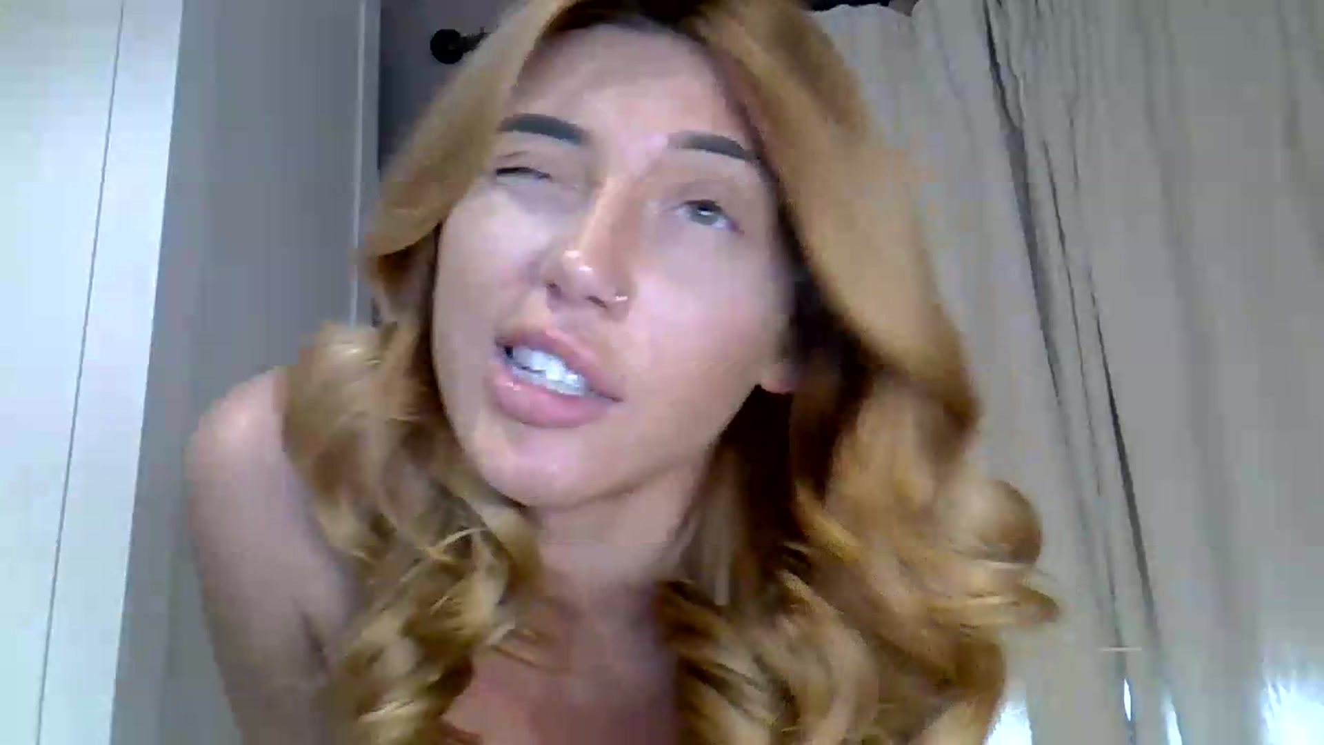 Gallery image thumbnail from EnglishRose3's myfreecams stream on, 05/21/2026, 09:27 image 14 of 20