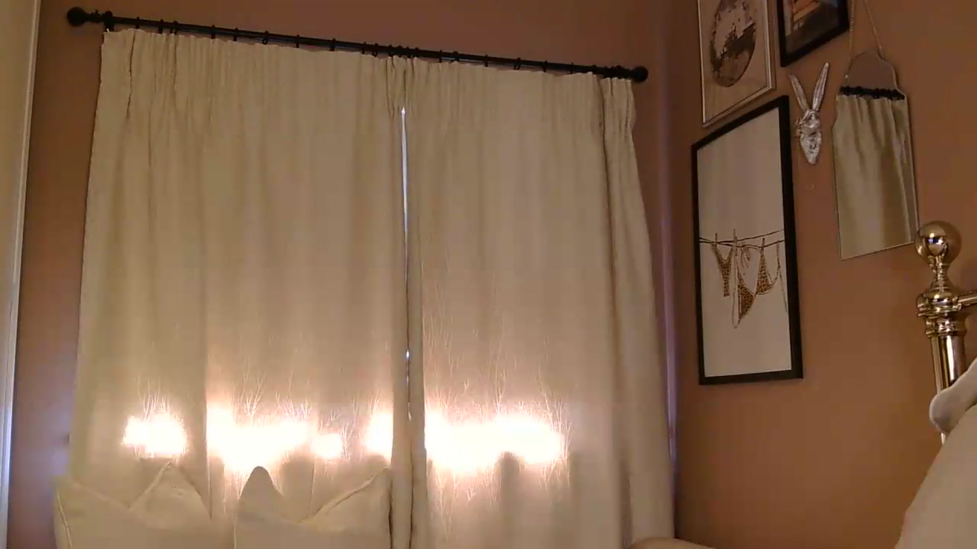 Gallery image thumbnail from EnglishRose3's myfreecams stream on, 05/24/2026, 08:56 image 6 of 20
