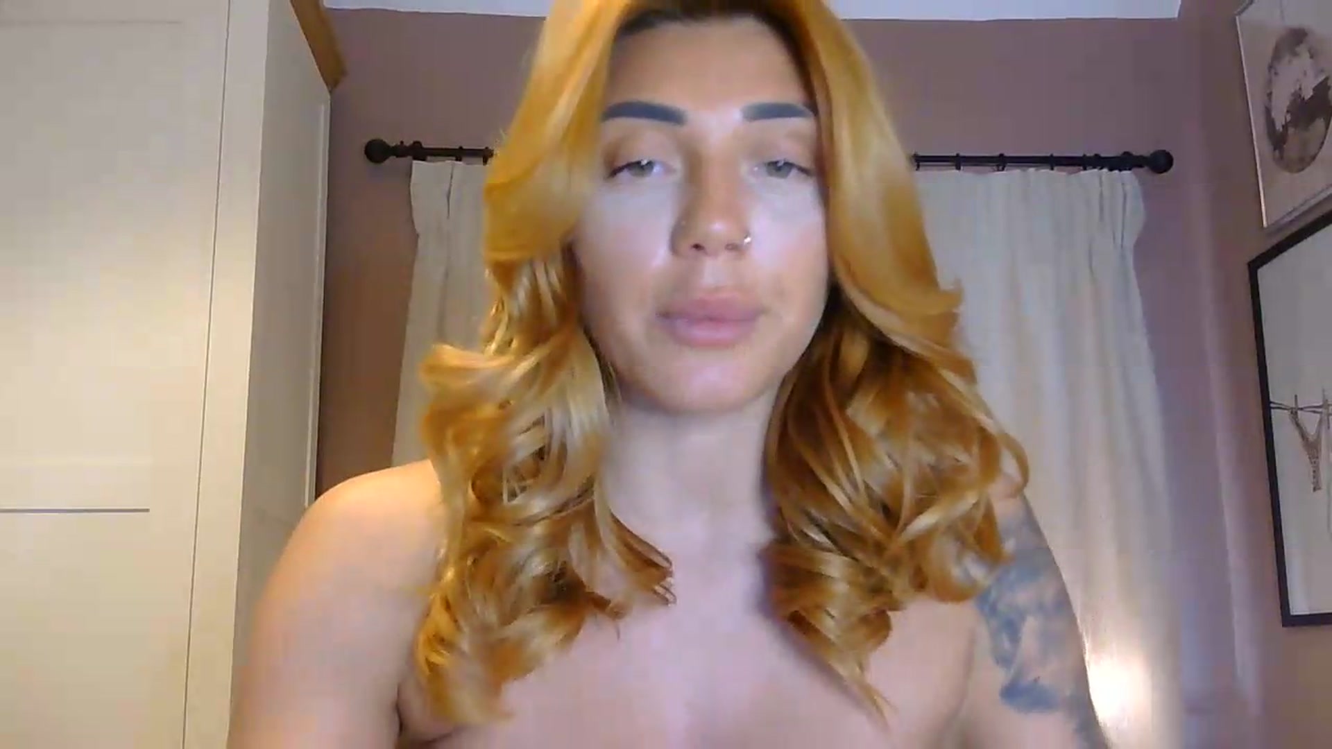 Gallery image thumbnail from EnglishRose3's myfreecams stream on, 05/26/2026, 06:16 image 12 of 20