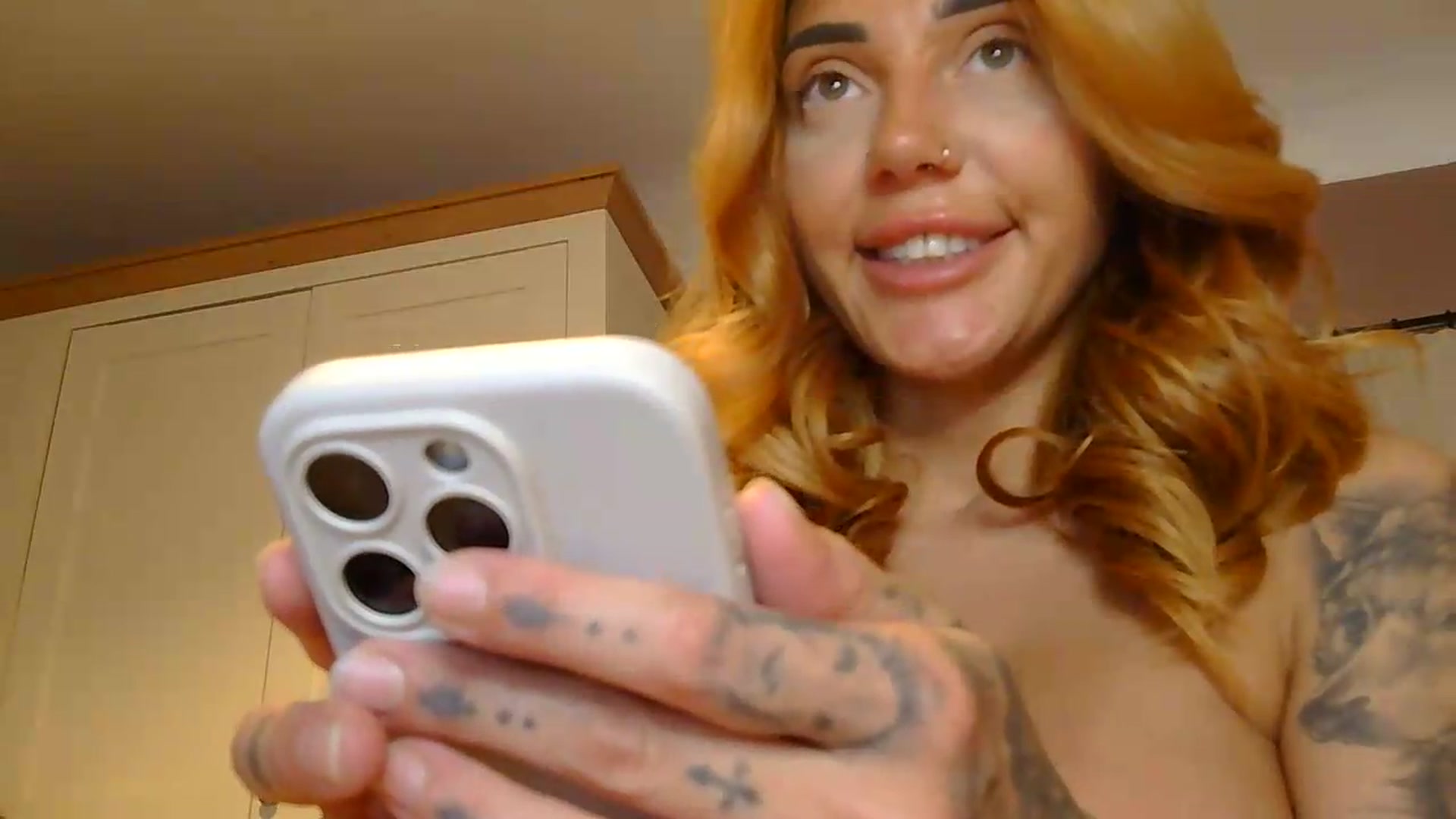 Gallery image thumbnail from EnglishRose3's myfreecams stream on, 05/26/2026, 06:16 image 18 of 20