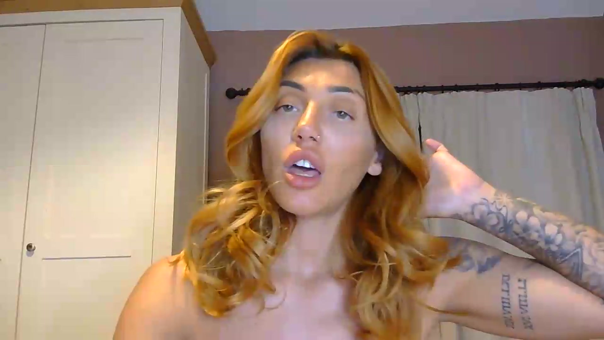 Gallery image thumbnail from EnglishRose3's myfreecams stream on, 05/30/2026, 21:47 image 18 of 20