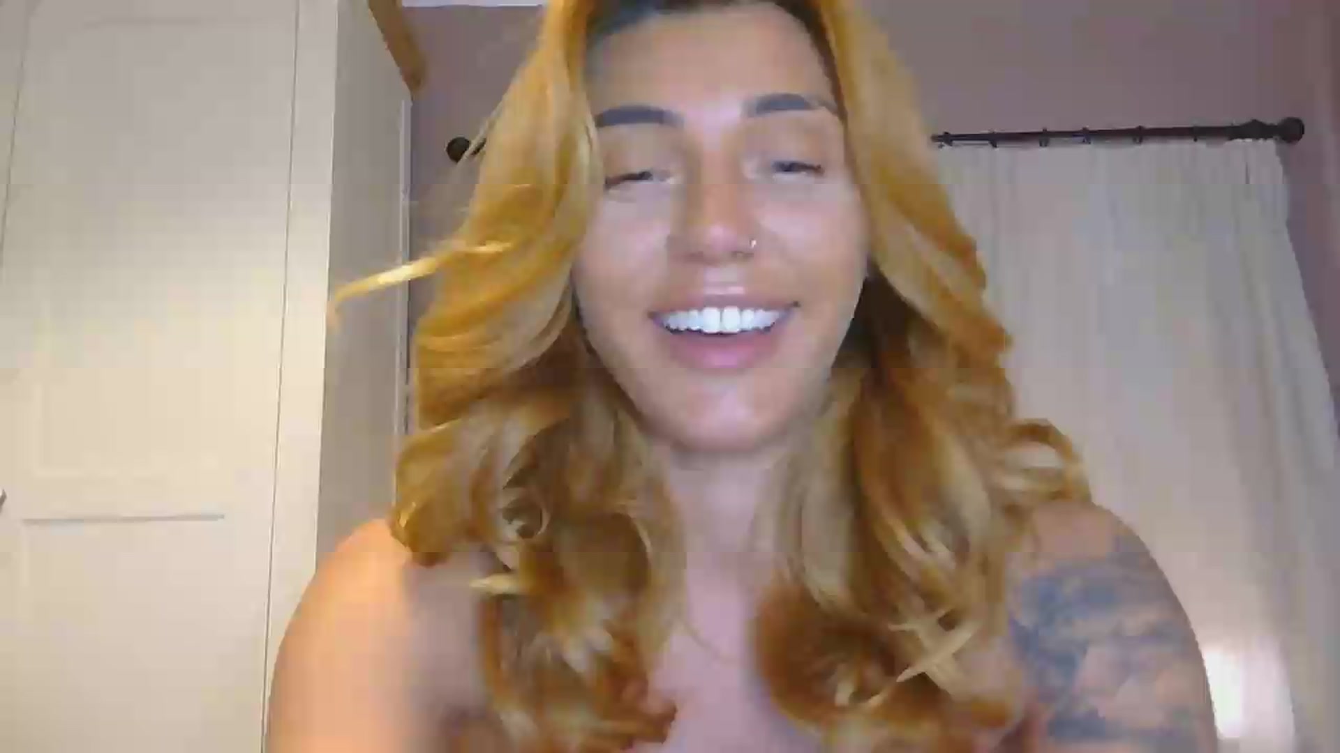 Gallery image thumbnail from EnglishRose3's myfreecams stream on, 06/04/2026, 08:50 image 12 of 20