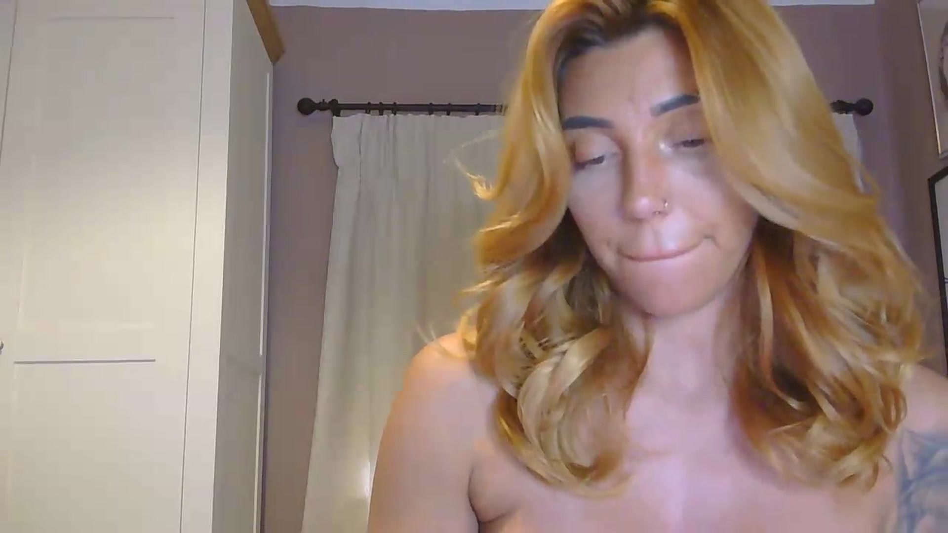 Gallery image thumbnail from EnglishRose3's myfreecams stream on, 06/04/2026, 08:50 image 8 of 20
