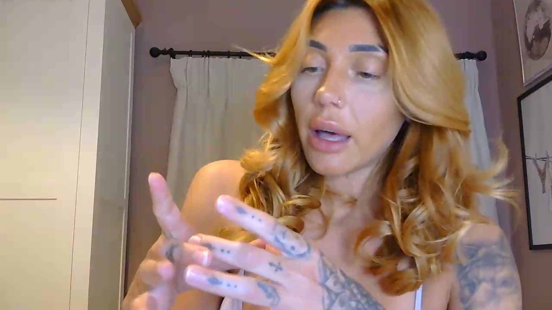 Gallery image thumbnail from EnglishRose3's myfreecams stream on, 06/10/2026, 07:46 image 14 of 20