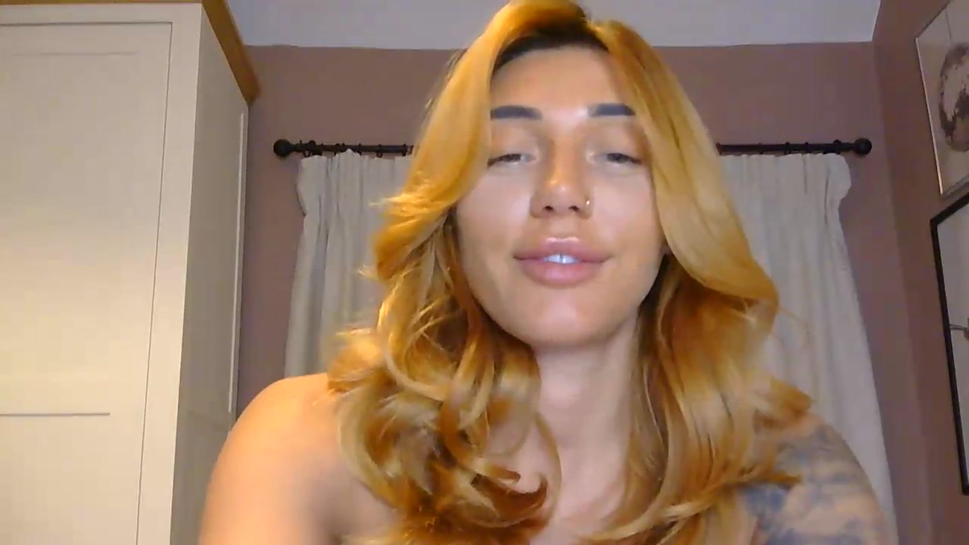 Gallery image thumbnail from EnglishRose3's myfreecams stream on, 06/16/2026, 08:16 image 18 of 20