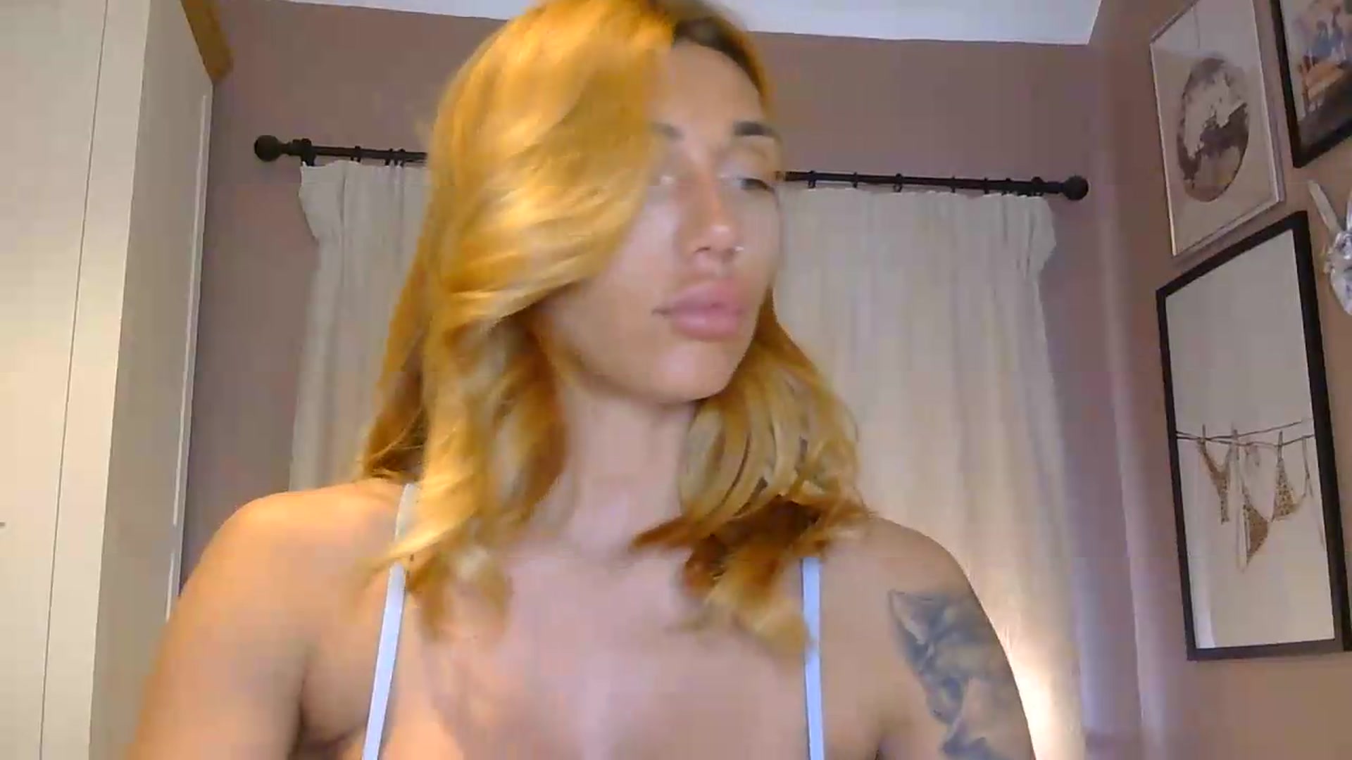 Gallery image thumbnail from EnglishRose3's myfreecams stream on, 06/24/2026, 06:50 image 15 of 20