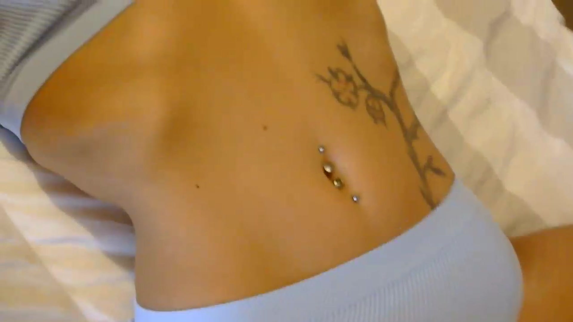 Gallery image thumbnail from EnglishRose3's myfreecams stream on, 06/24/2026, 06:50 image 12 of 20