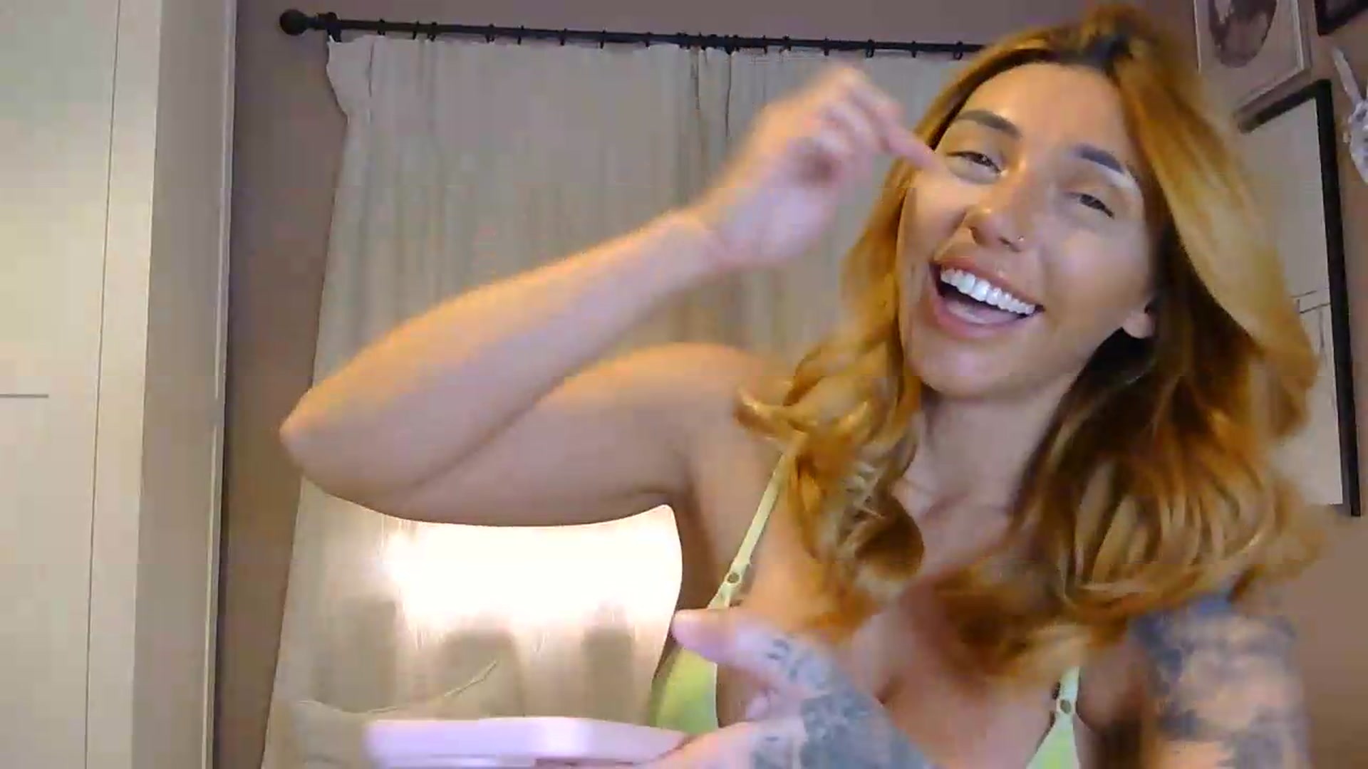 Gallery image thumbnail from EnglishRose3's myfreecams stream on, 06/25/2026, 06:44 image 9 of 20