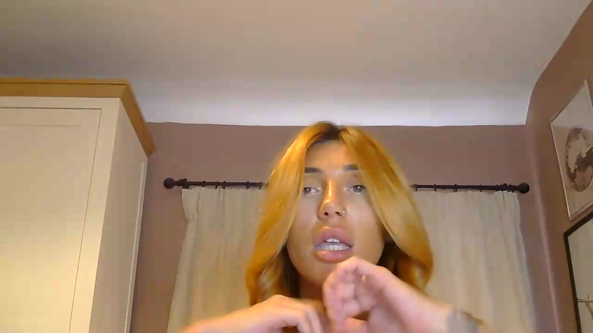 Gallery image thumbnail from EnglishRose3's myfreecams stream on, 06/25/2026, 07:46 image 12 of 20