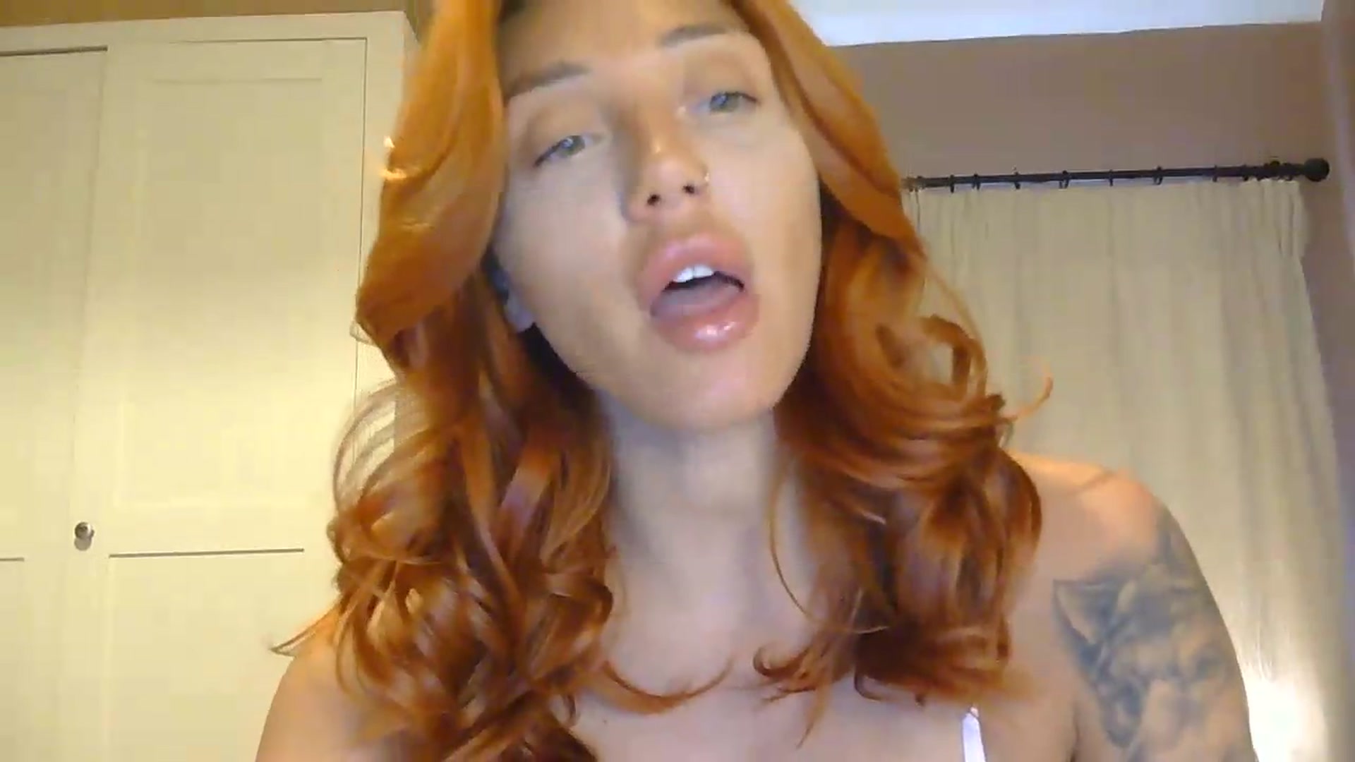 Gallery image thumbnail from EnglishRose3's myfreecams stream on, 06/29/2026, 07:25 image 13 of 20