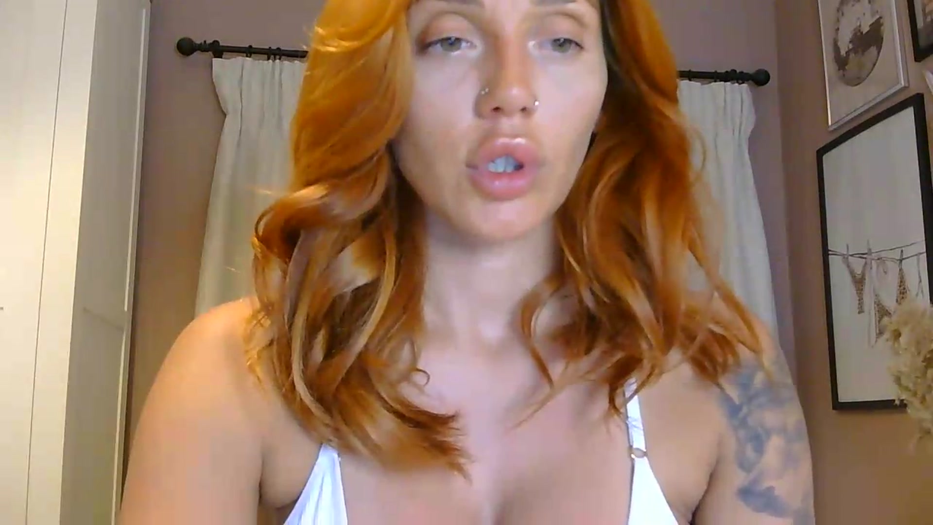 Gallery image thumbnail from EnglishRose3's myfreecams stream on, 07/06/2026, 21:27 image 18 of 20