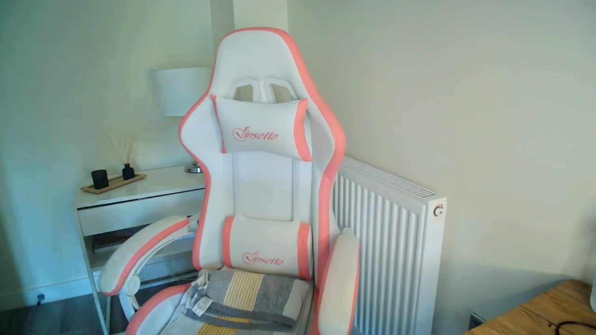 Gallery image thumbnail from EnglishSienna's myfreecams stream on, 08/26/2024, 09:51 image 5 of 20