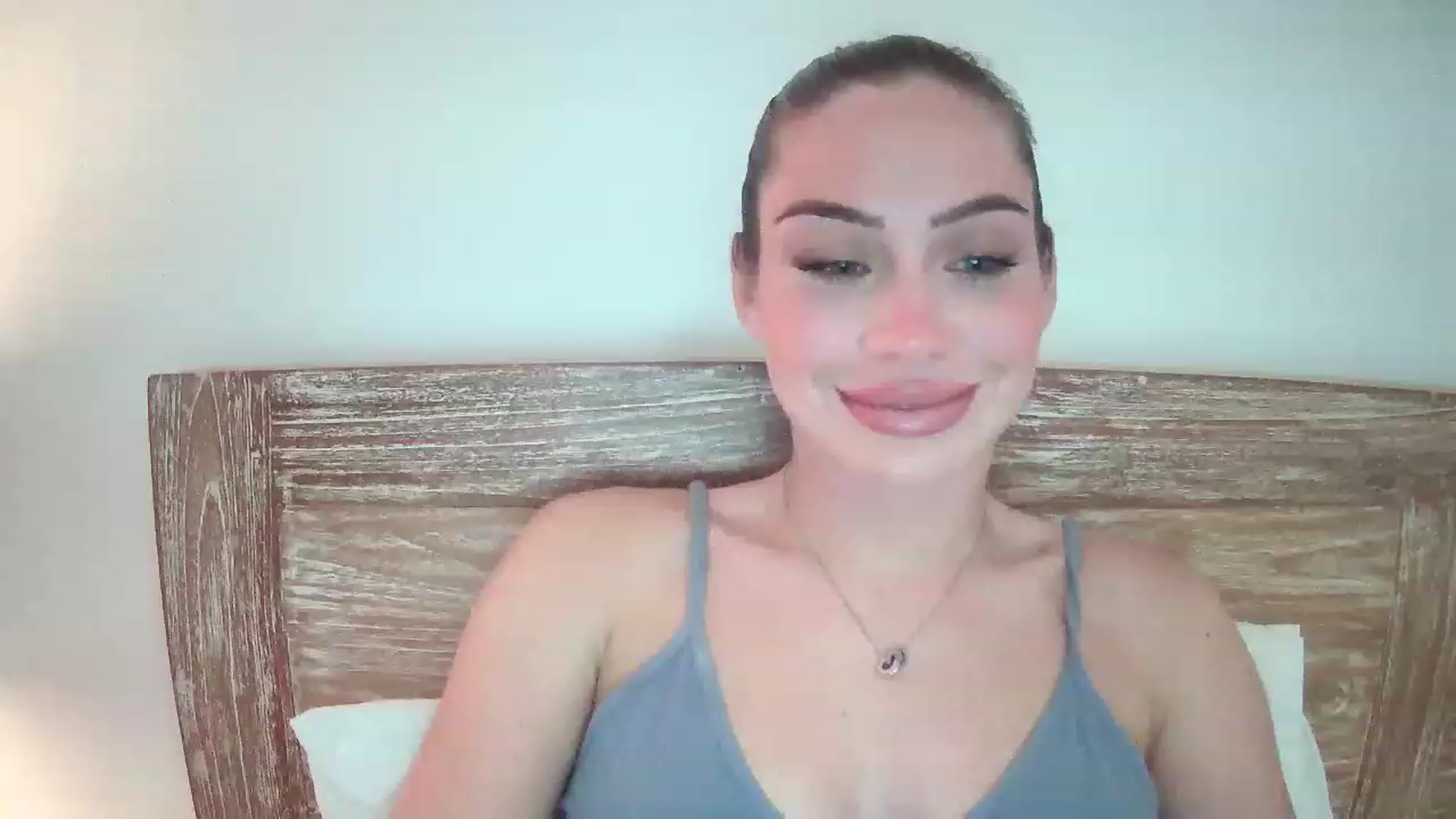 Gallery image thumbnail from English_Babe1's myfreecams stream on, 01/31/2023, 12:46 image 7 of 20
