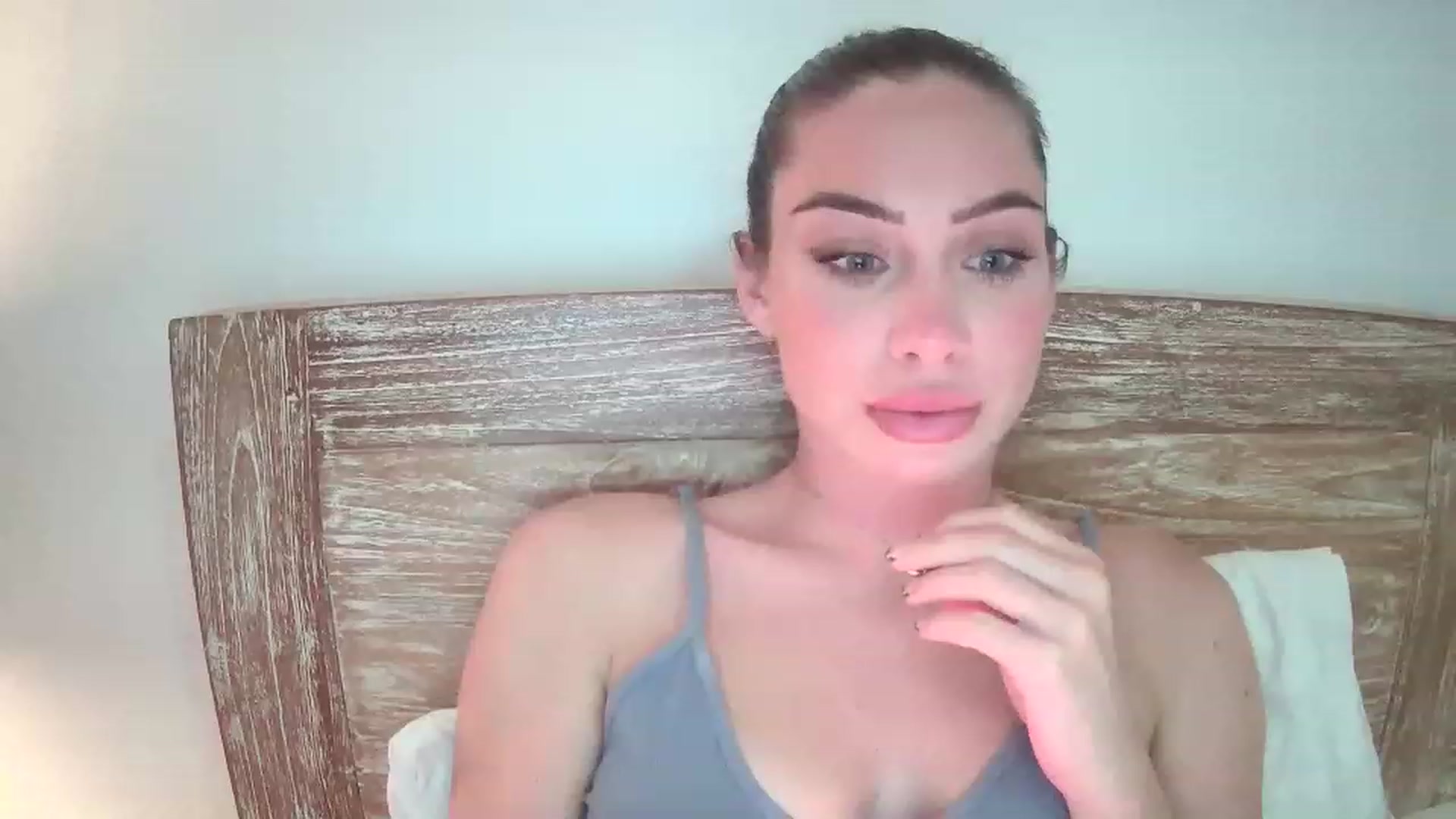 Gallery image thumbnail from English_Babe1's myfreecams stream on, 01/31/2023, 13:12 image 19 of 20