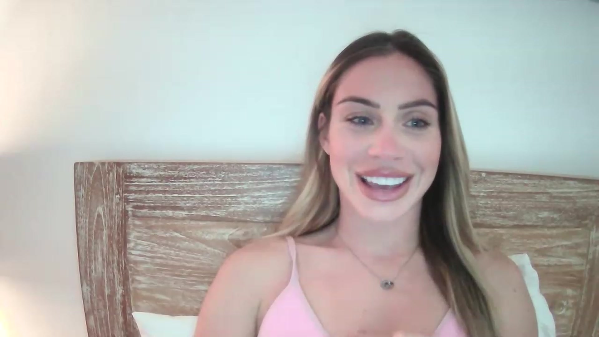 Gallery image thumbnail from English_Babe1's myfreecams stream on, 02/03/2023, 11:02 image 8 of 20