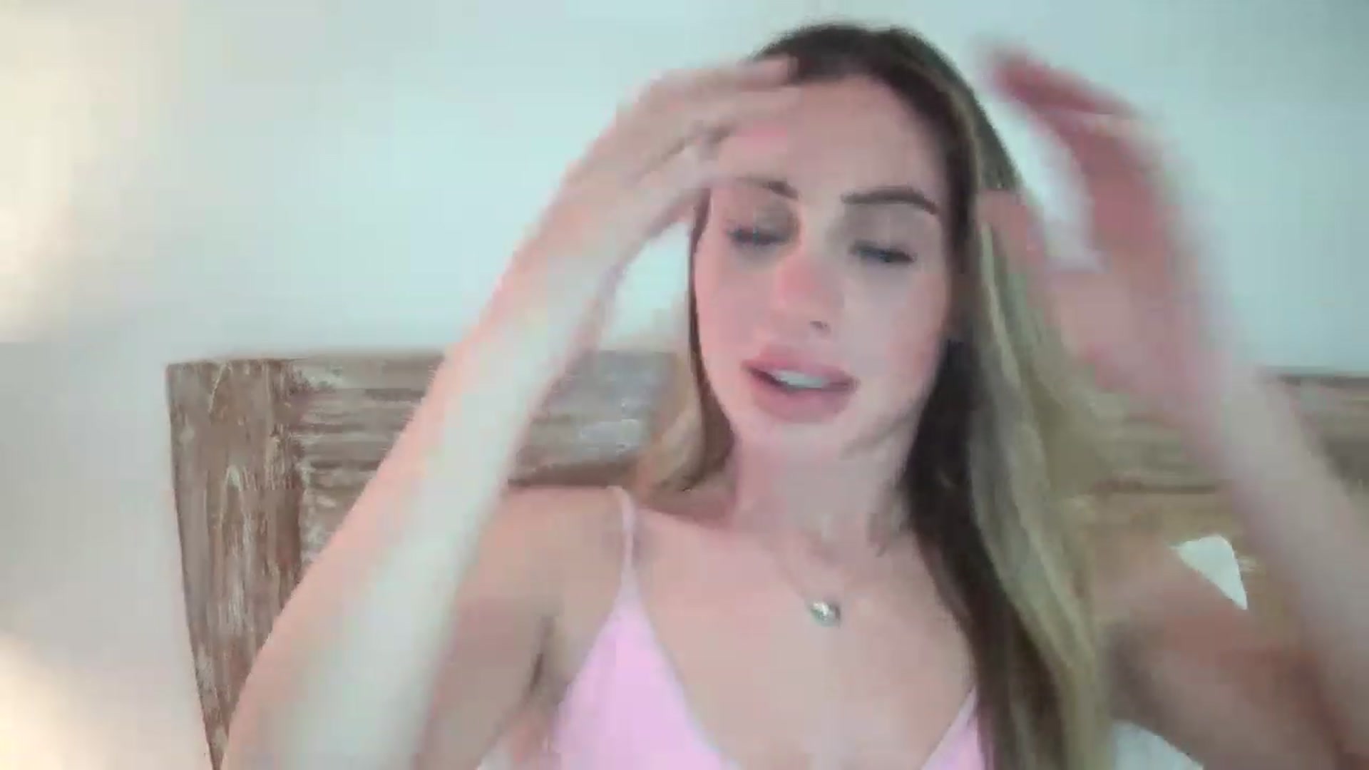 Gallery image thumbnail from English_Babe1's myfreecams stream on, 02/03/2023, 12:08 image 10 of 20