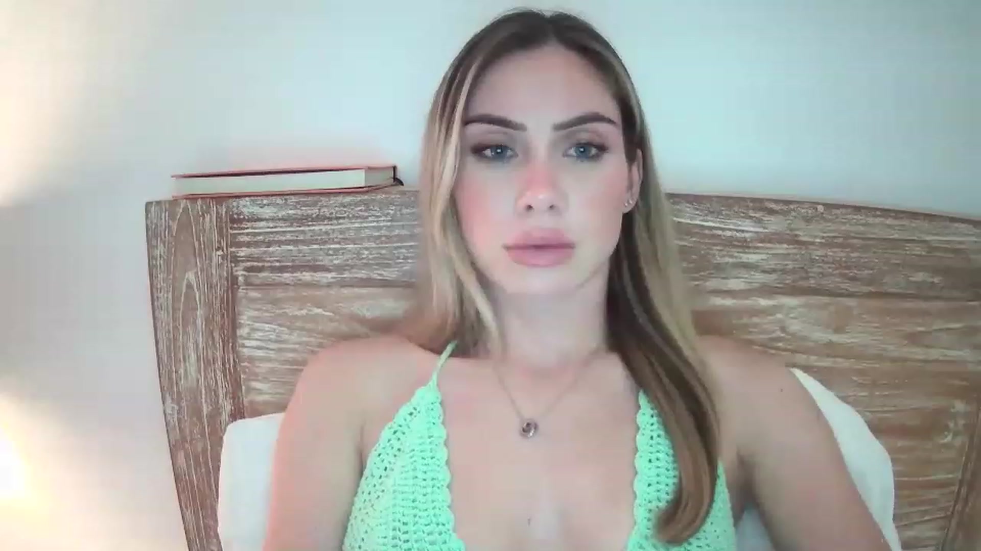 Gallery image thumbnail from English_Babe1's myfreecams stream on, 02/06/2023, 07:40 image 5 of 20