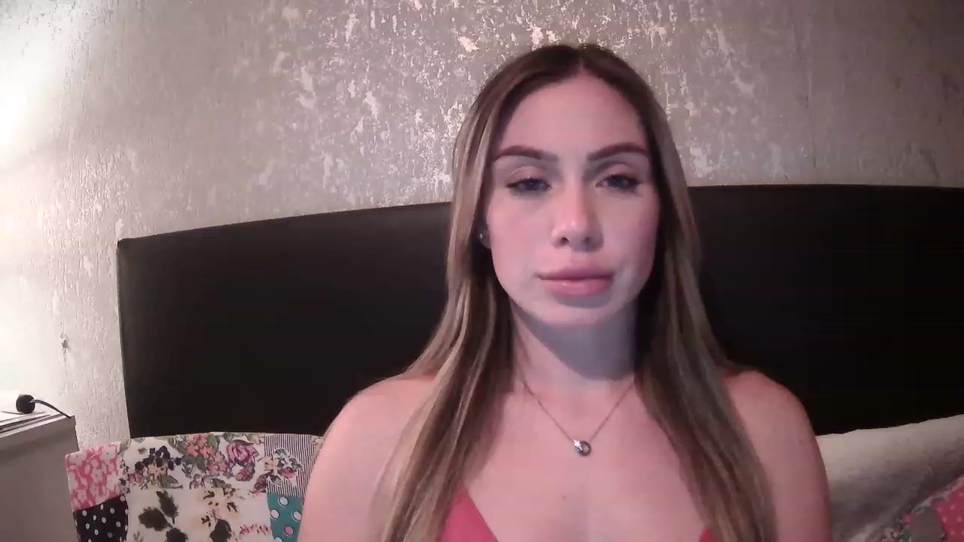 Gallery image thumbnail from English_Babe1's myfreecams stream on, 03/09/2023, 18:35 image 6 of 20