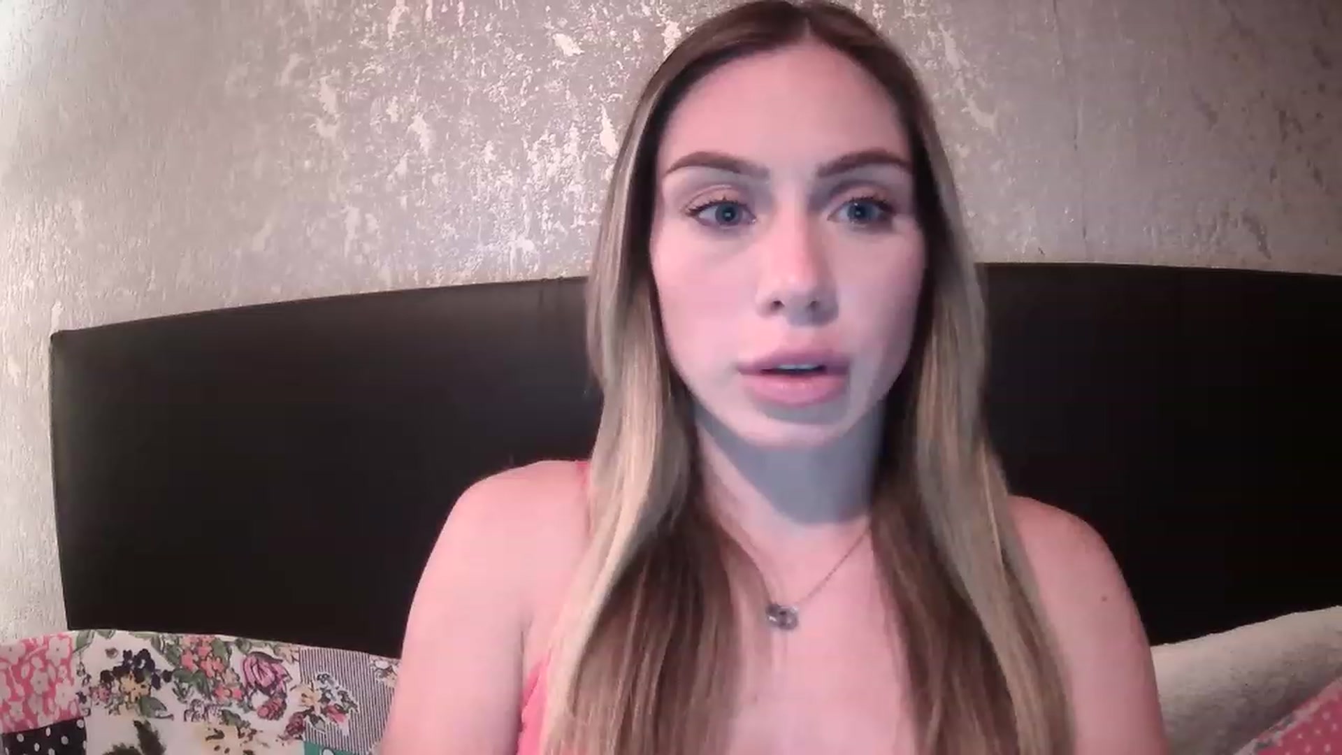 Gallery image thumbnail from English_Babe1's myfreecams stream on, 03/09/2023, 18:35 image 13 of 20