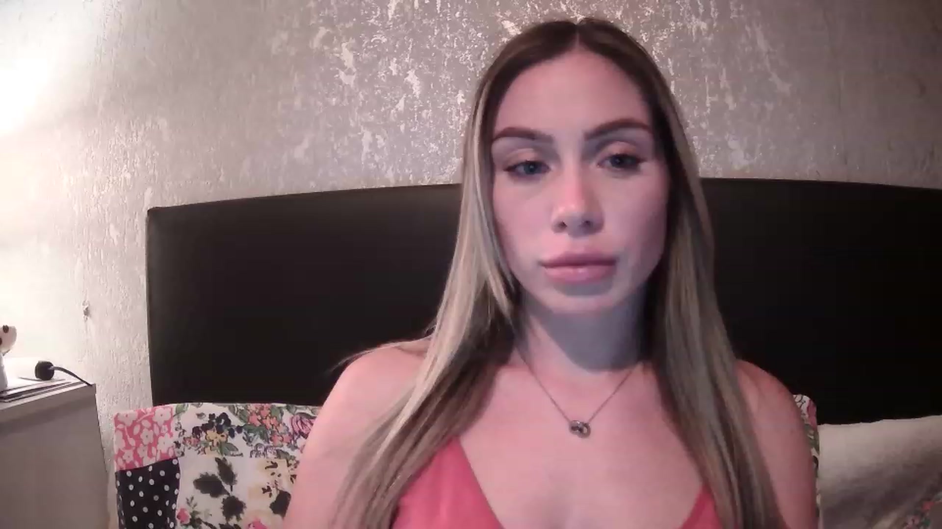 Gallery image thumbnail from English_Babe1's myfreecams stream on, 03/09/2023, 18:35 image 10 of 20