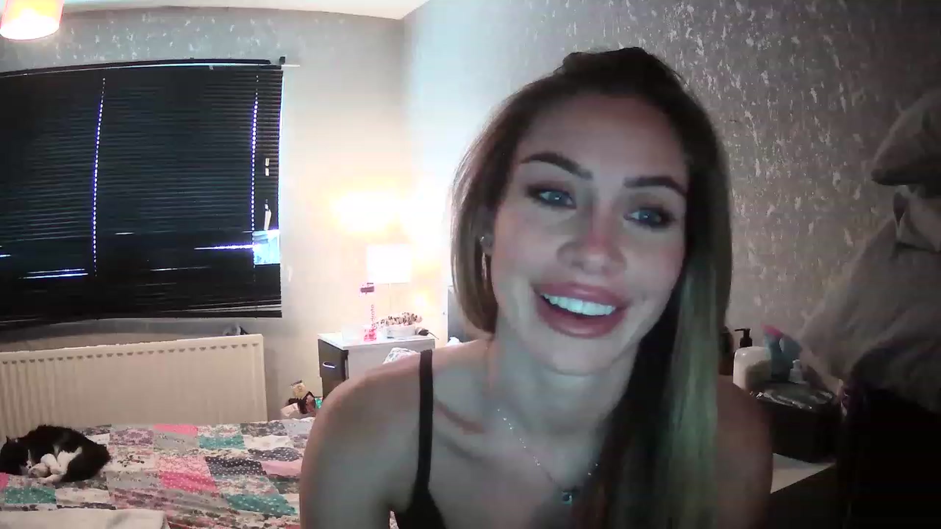 Gallery image thumbnail from English_Babe1's myfreecams stream on, 03/10/2023, 10:36 image 11 of 20
