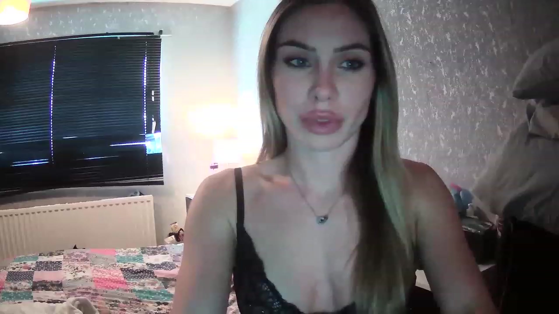 Gallery image thumbnail from English_Babe1's myfreecams stream on, 03/10/2023, 11:44 image 12 of 20