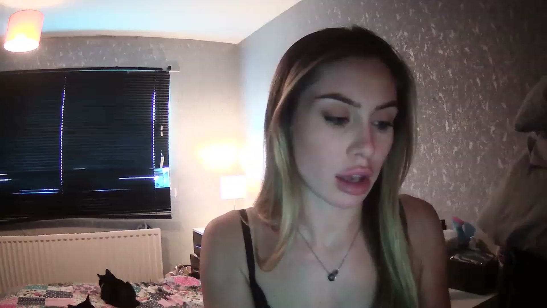 Gallery image thumbnail from English_Babe1's myfreecams stream on, 03/10/2023, 12:30 image 10 of 20