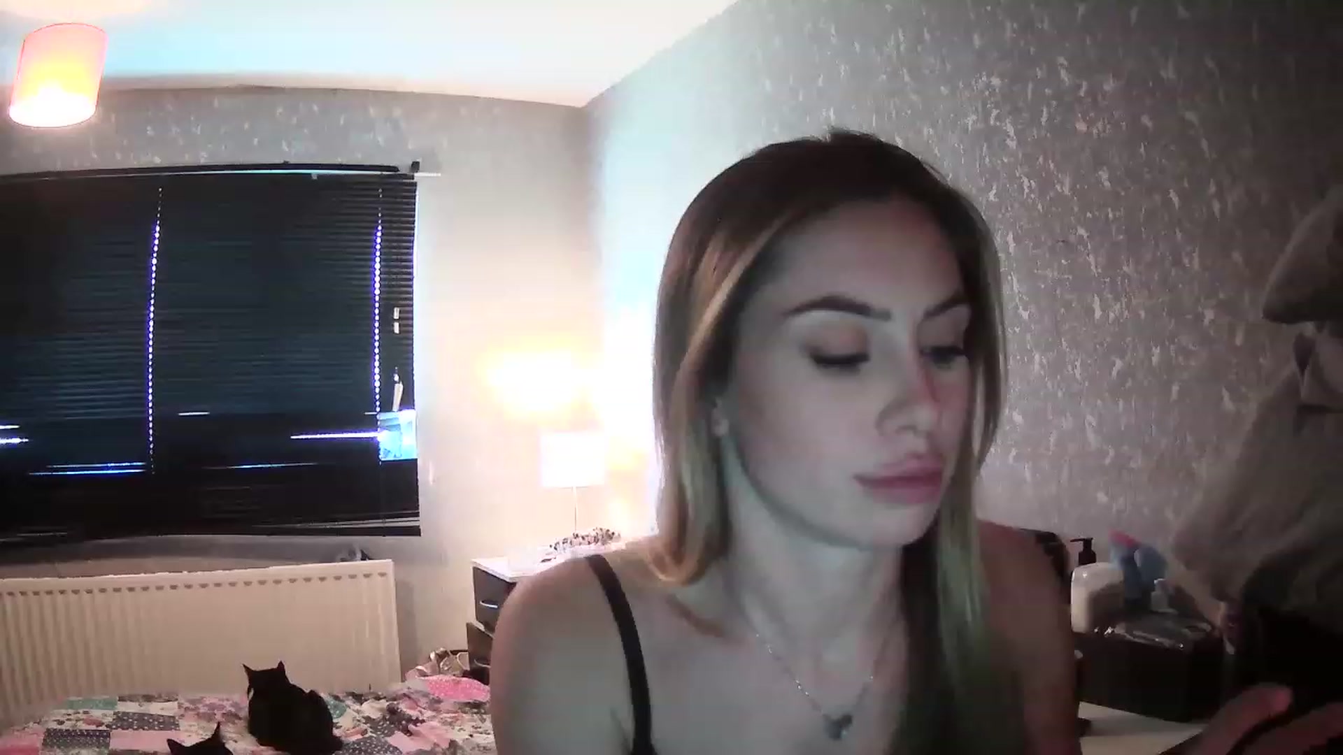 Gallery image thumbnail from English_Babe1's myfreecams stream on, 03/10/2023, 12:30 image 7 of 20