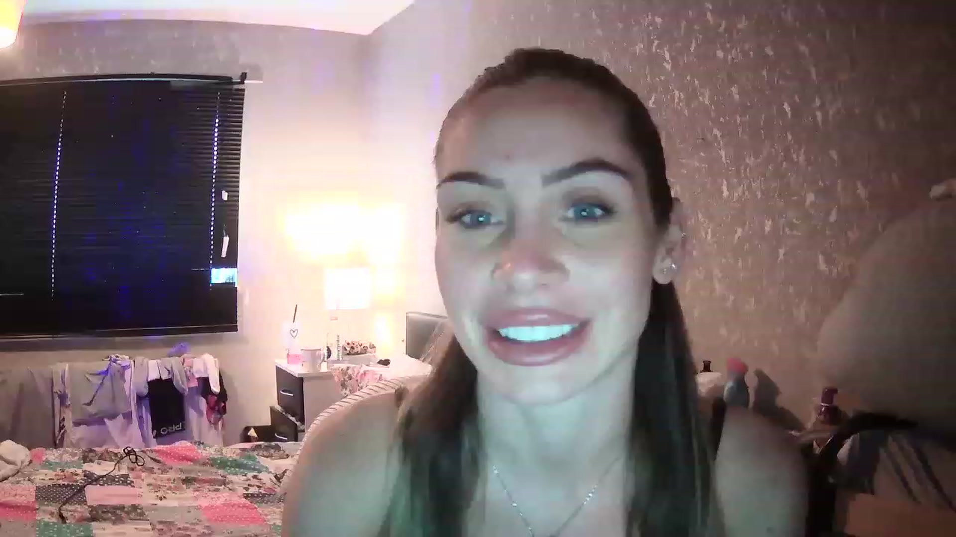 Gallery image thumbnail from English_Babe1's myfreecams stream on, 03/11/2023, 15:22 image 1 of 20