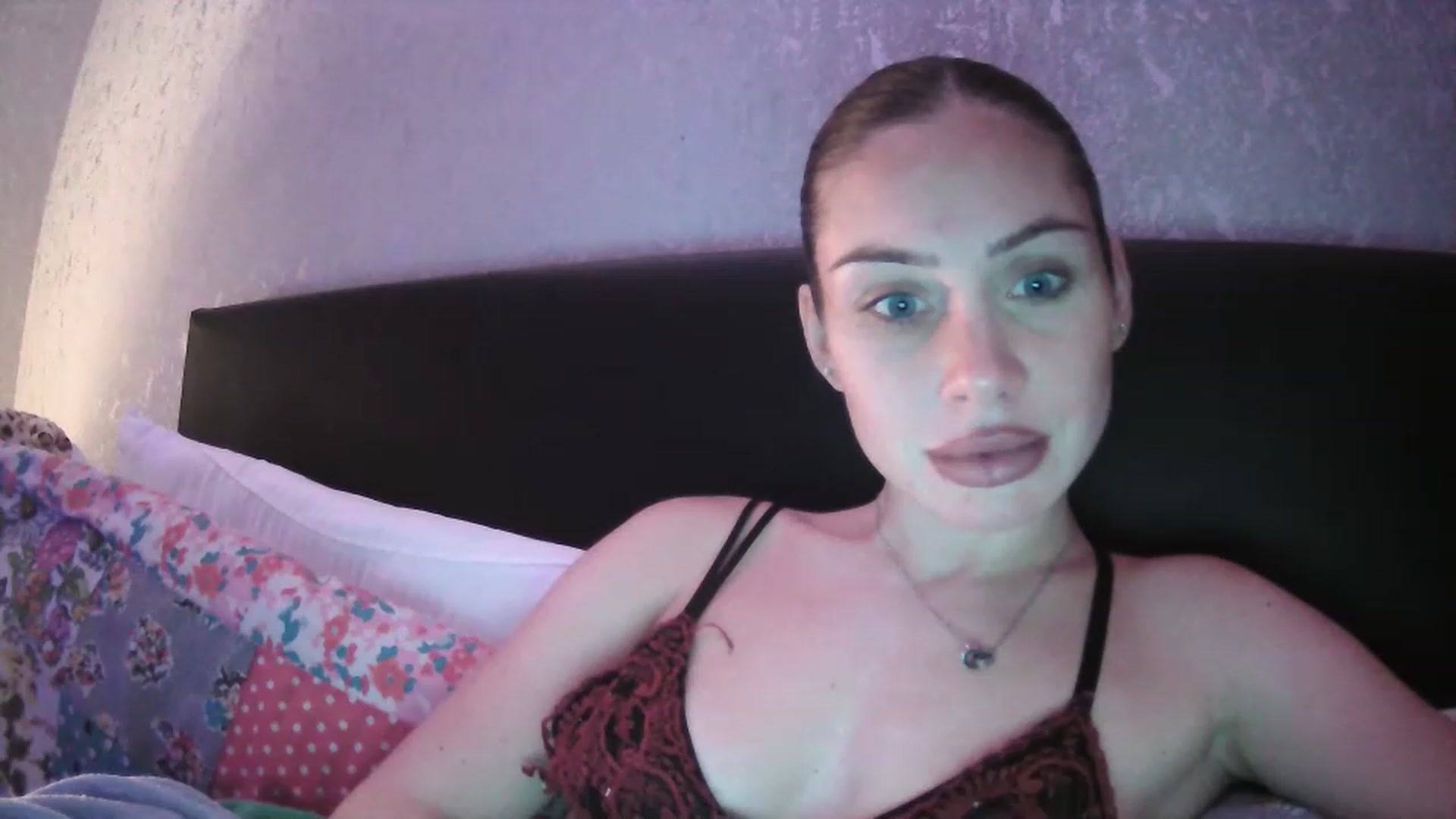 Gallery image thumbnail from English_Babe1's myfreecams stream on, 03/11/2023, 18:50 image 10 of 20