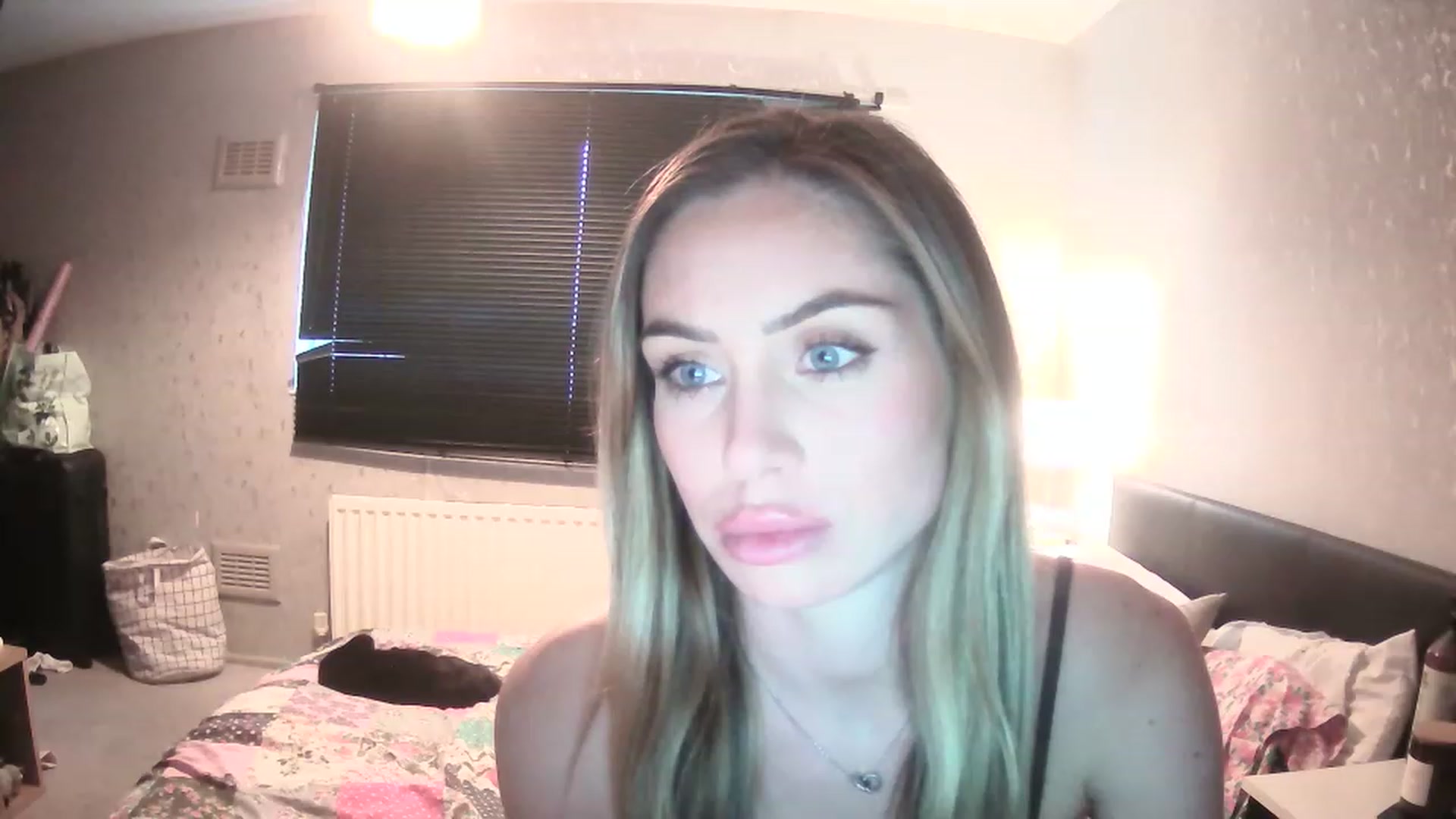 Gallery image thumbnail from English_Babe1's myfreecams stream on, 03/12/2023, 15:38 image 20 of 20