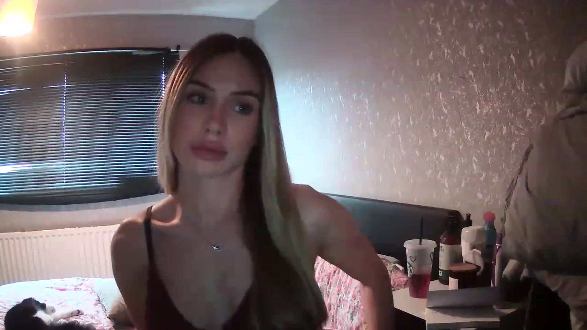 Gallery image thumbnail from English_Babe1's myfreecams stream on, 03/16/2023, 13:14 image 15 of 20