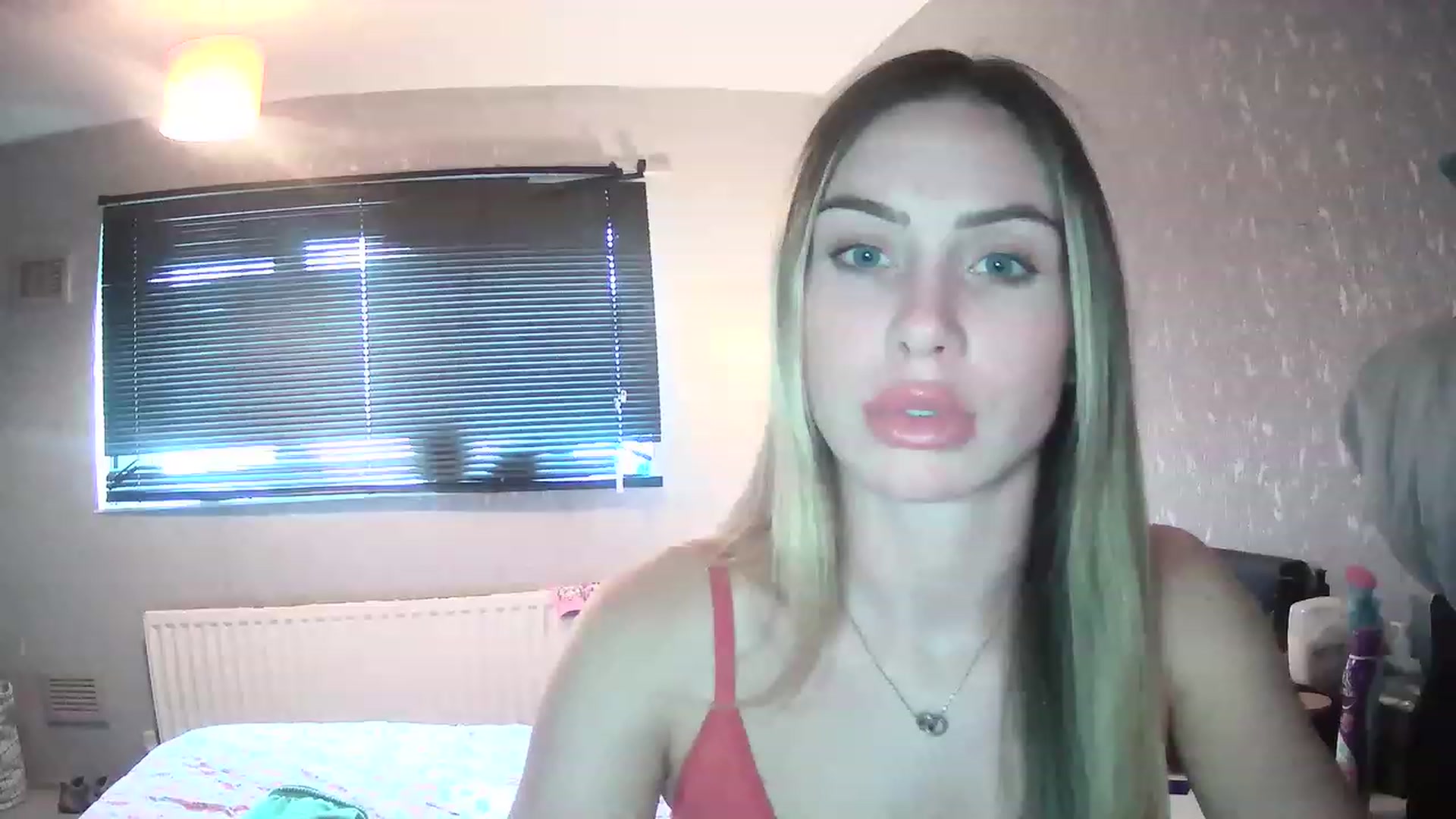 Gallery image thumbnail from English_Babe1's myfreecams stream on, 03/17/2023, 15:52 image 16 of 20