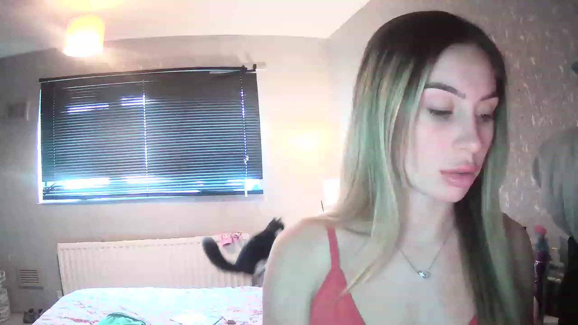 Gallery image thumbnail from English_Babe1's myfreecams stream on, 03/17/2023, 15:52 image 15 of 20