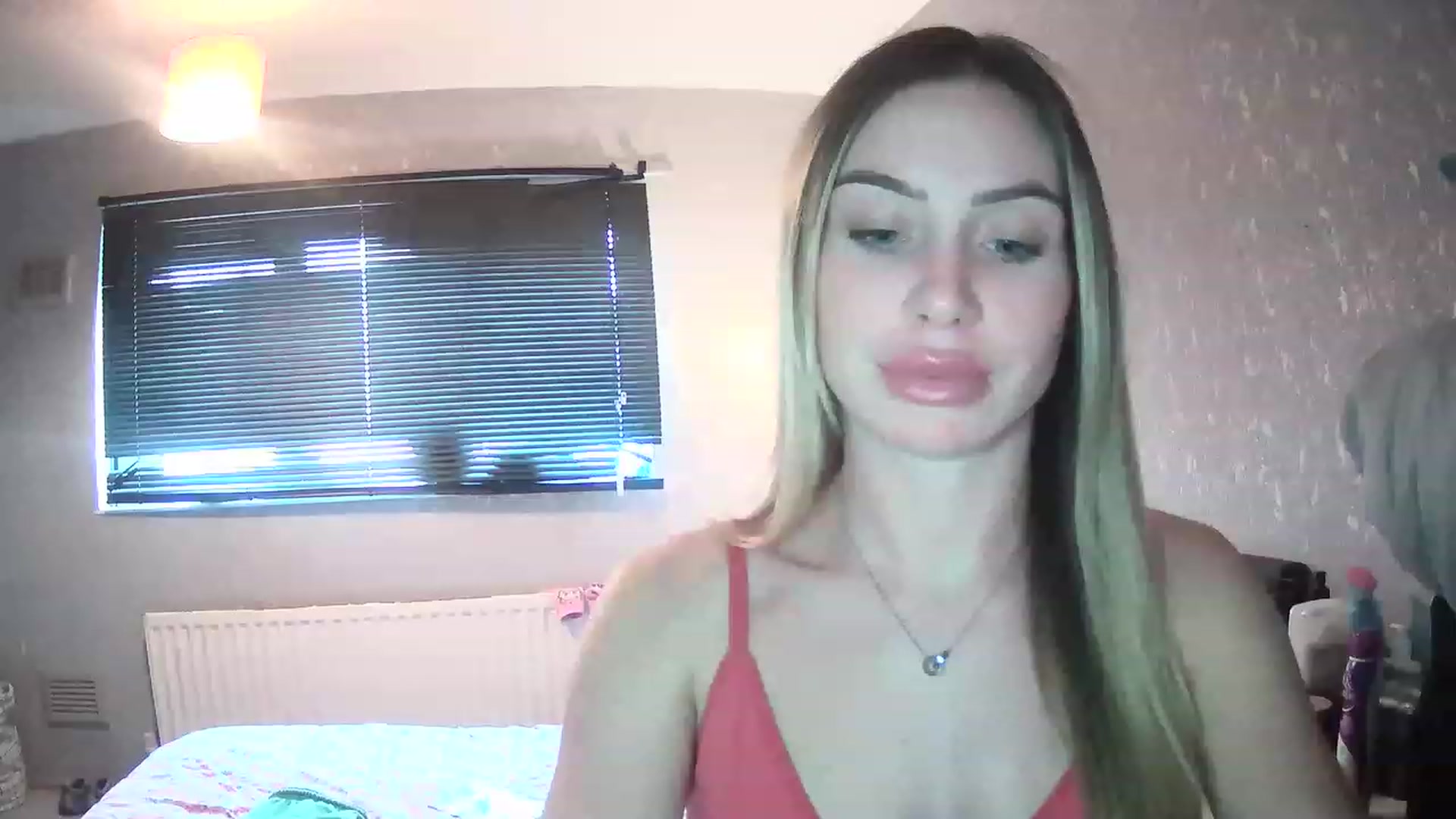 Gallery image thumbnail from English_Babe1's myfreecams stream on, 03/17/2023, 15:52 image 17 of 20