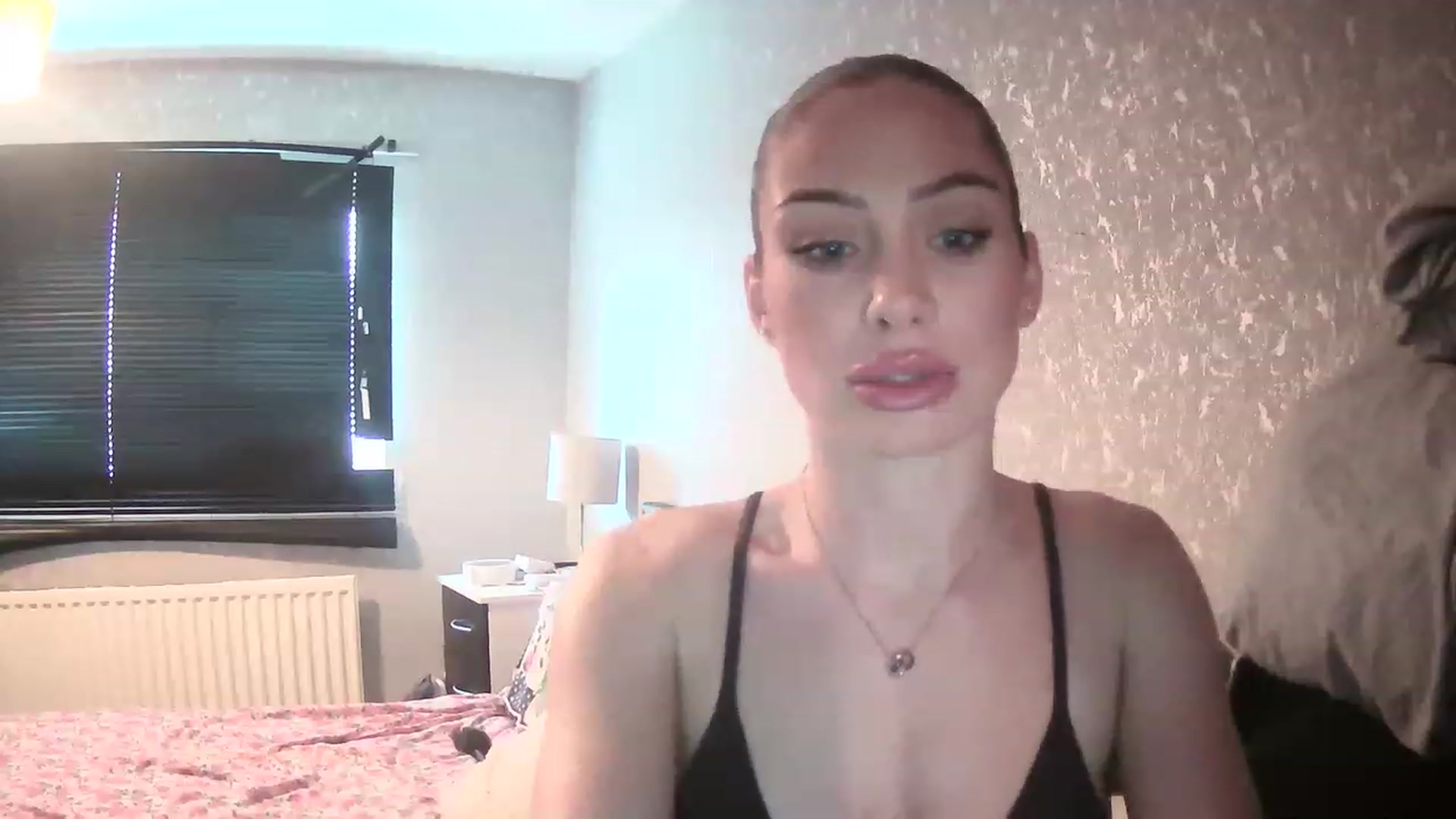 Gallery image thumbnail from English_Babe1's myfreecams stream on, 03/20/2023, 11:20 image 15 of 20