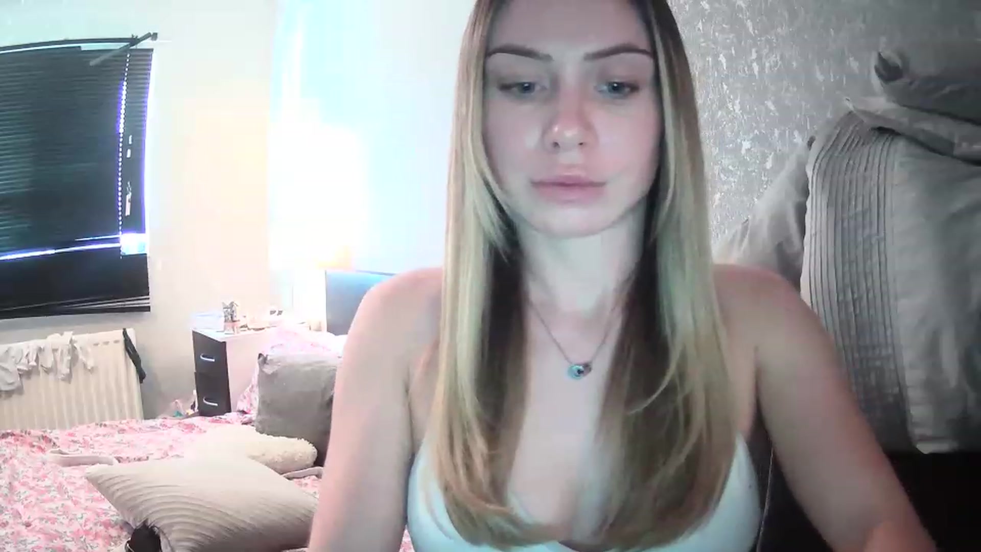 Gallery image thumbnail from English_Babe1's myfreecams stream on, 03/22/2023, 09:12 image 19 of 20