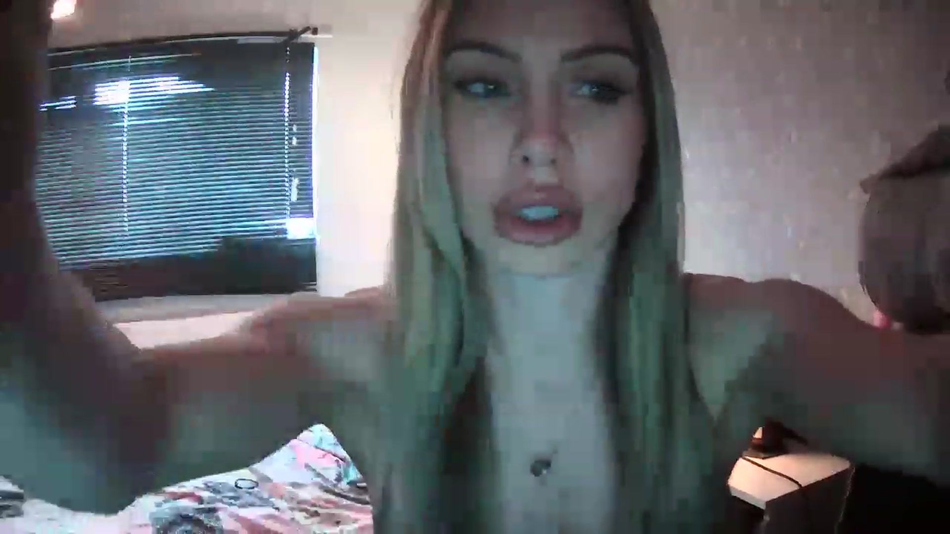 Gallery image thumbnail from English_Babe1's myfreecams stream on, 03/27/2023, 13:25 image 8 of 20