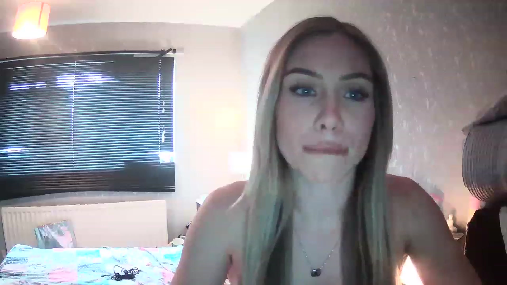 Gallery image thumbnail from English_Babe1's myfreecams stream on, 03/27/2023, 13:25 image 10 of 20