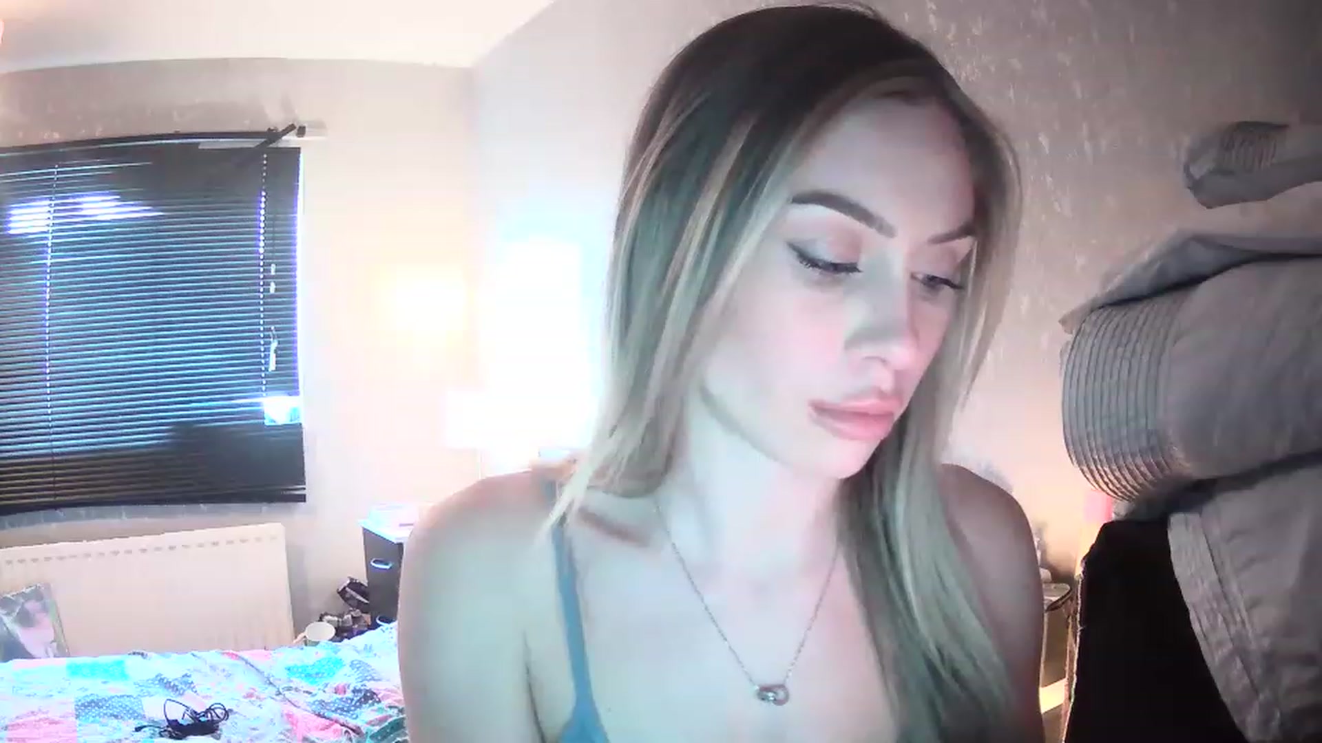 Gallery image thumbnail from English_Babe1's myfreecams stream on, 03/27/2023, 13:25 image 20 of 20