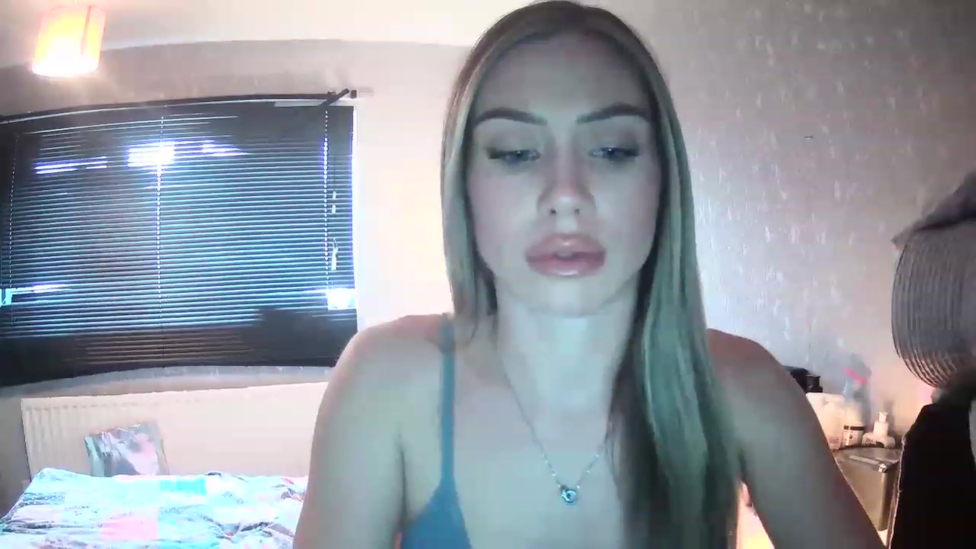 Gallery image thumbnail from English_Babe1's myfreecams stream on, 03/27/2023, 14:50 image 5 of 20